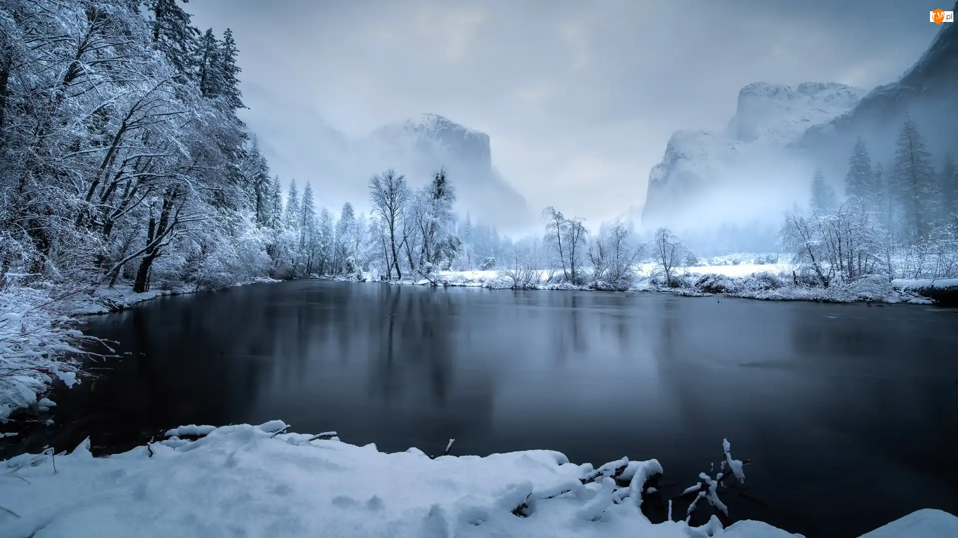 Stany Zjednoczone, Góry, Kalifornia, Mgła, Park Narodowy Yosemite, Rzeka, Merced River, Zima, Drzewa