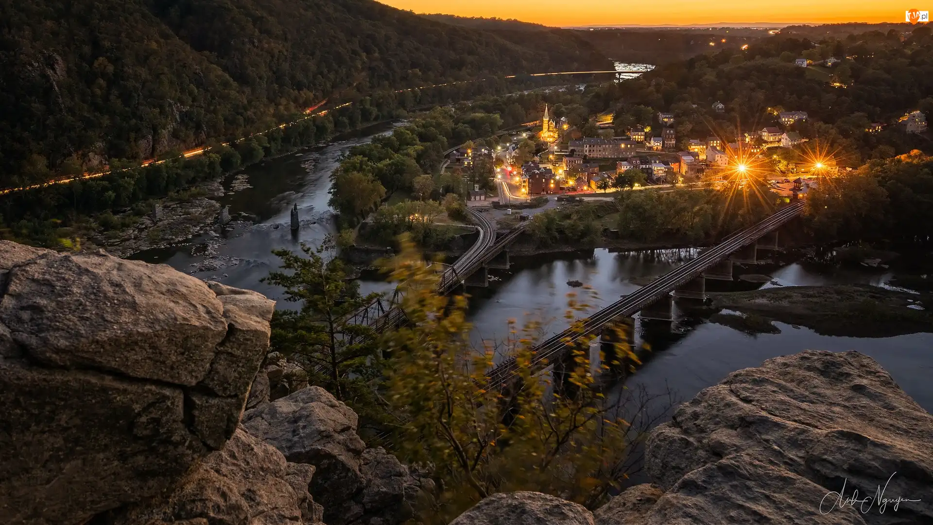 Stany Zjednoczone, Kamienie, Hrabstwo Jefferson, Drzewa, Domy, Harpers Ferry, Rzeka Shenandoah, Światła, Mosty, Stan Wirginia Zachodnia