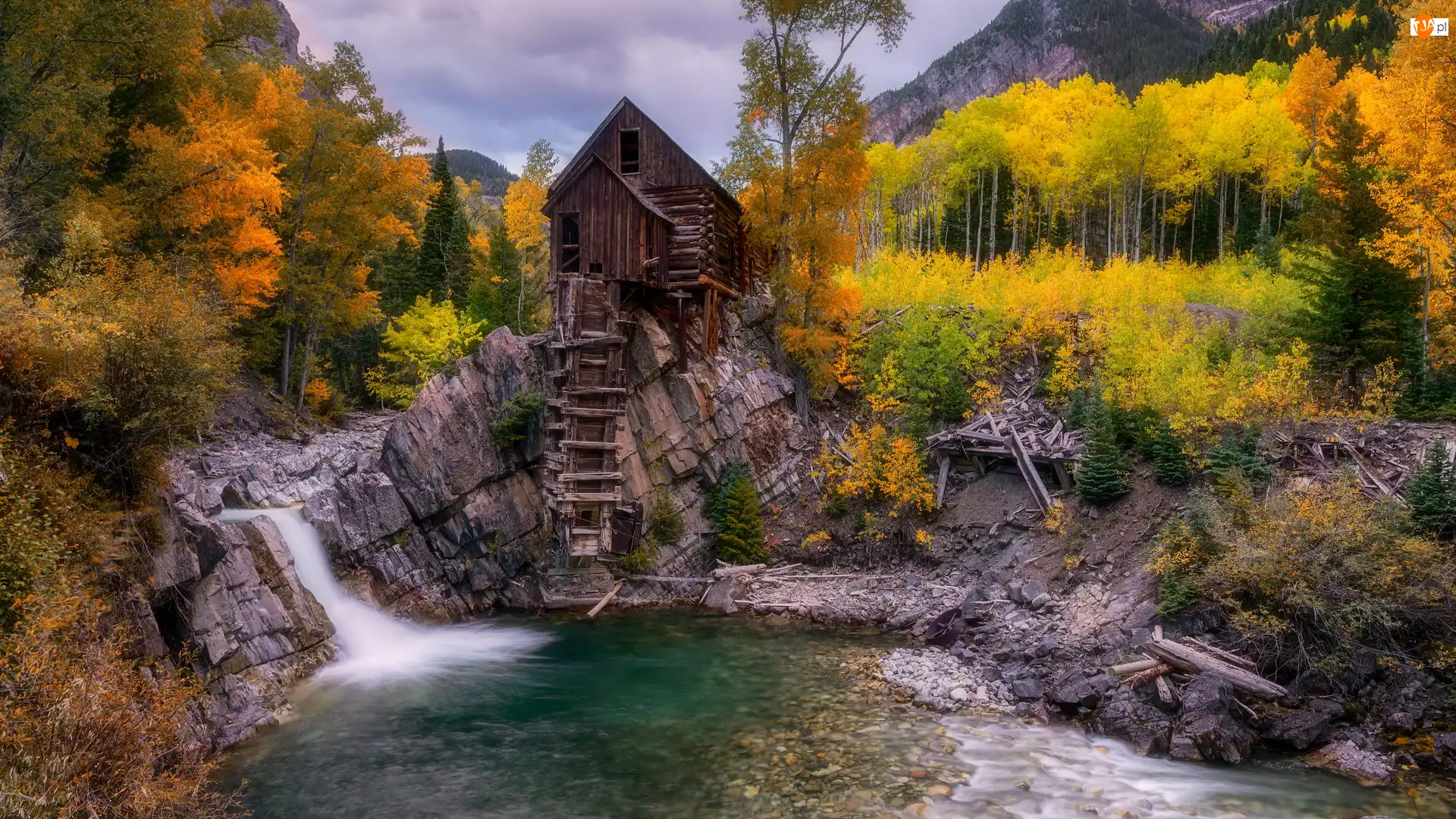 Drzewa, Młyn, Jesień, Kolorado, Crystal Mill, Skały, Stany Zjednoczone, Rzeka Crystal River