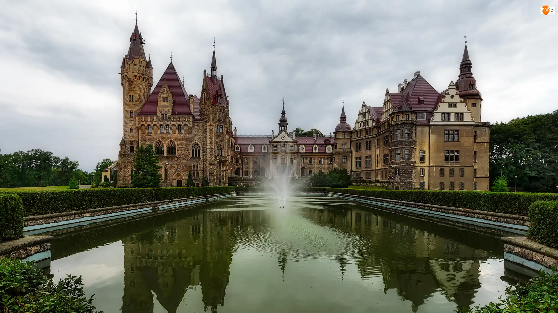 Fontanna, Pałac w Mosznej, Moszna, Polska, Sadzawka, Województwo opolskie