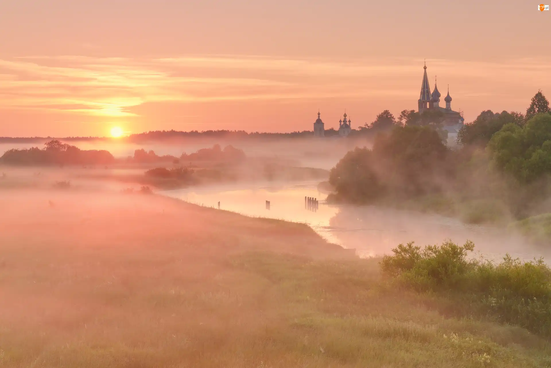 Mgła, Rzeka Teza, Rosja, Wschód słońca, Obwód iwanowski, Wieś Dunilovo, Cerkiew