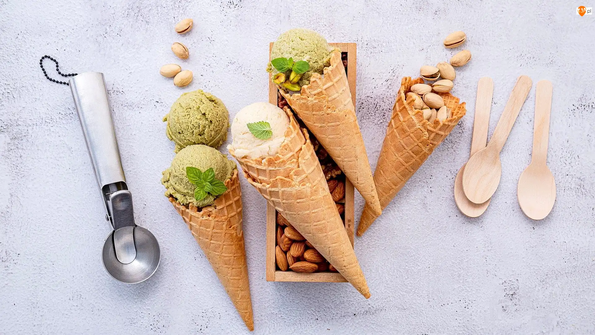 Wafelki, Lody, Pistacje, Łyżeczki, Rożki, Migdały