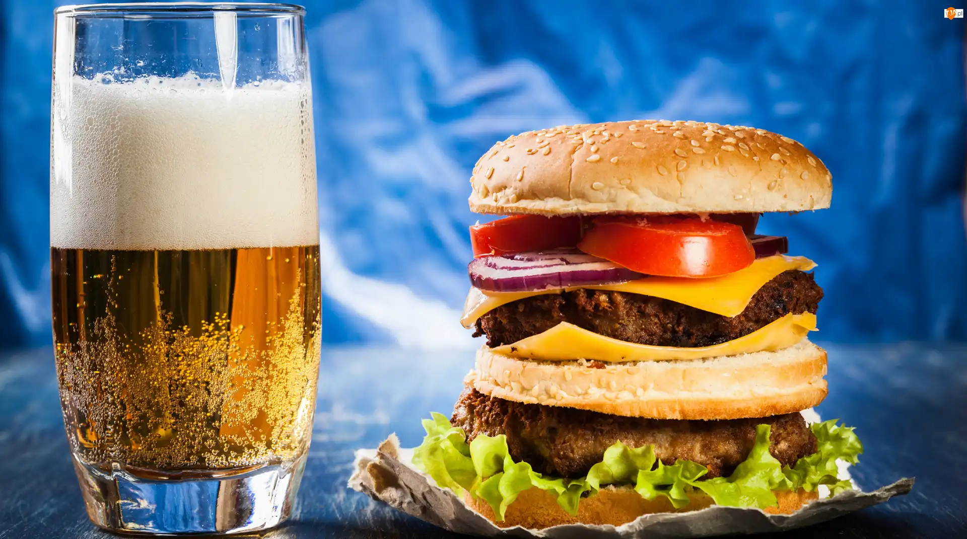 Hamburger, Bułka, Sałata, Piwo, Ser, Plasterki, Pomidor