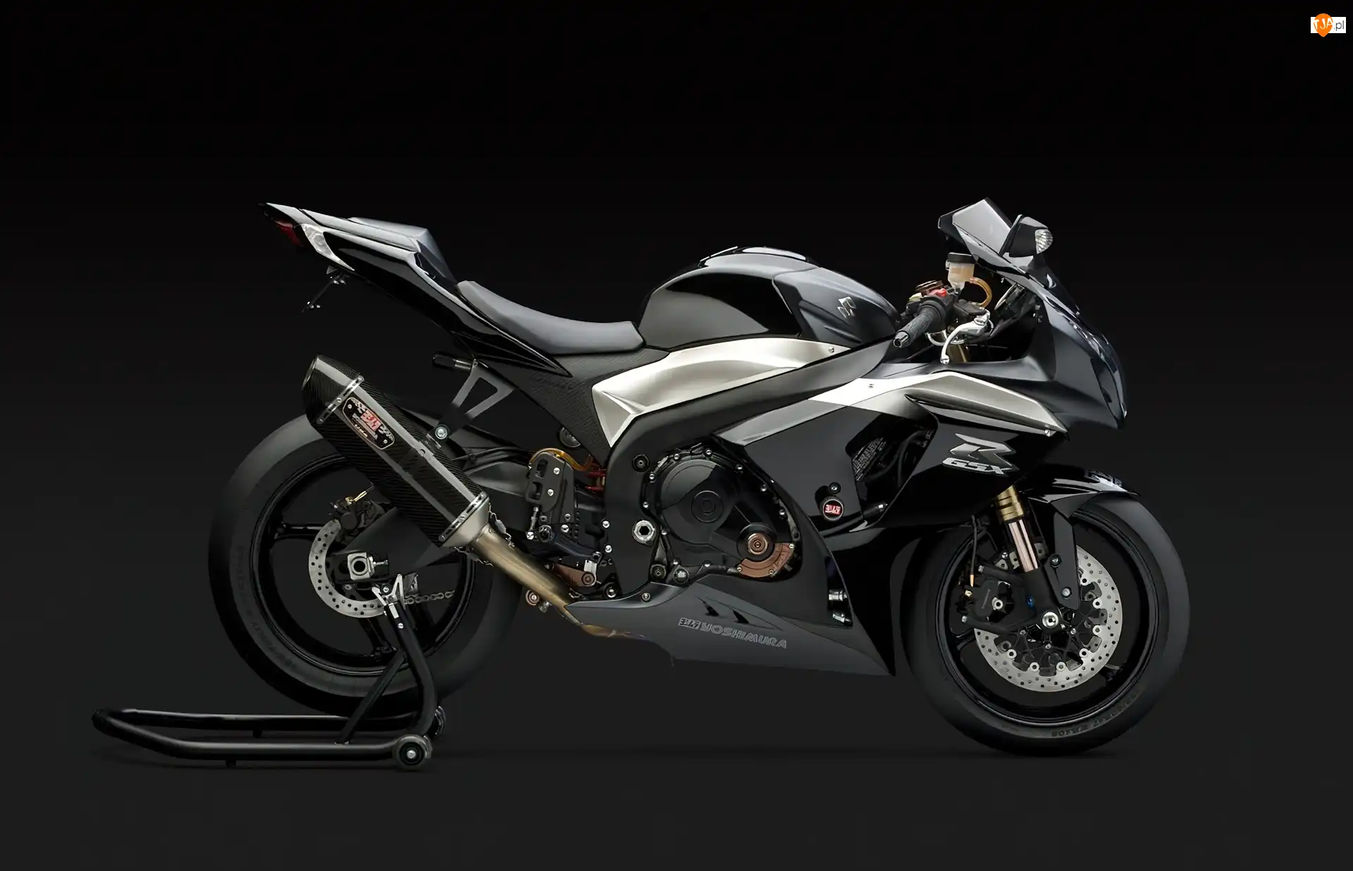 Sportowy, Suzuki GSX-R 1000, Tłumik