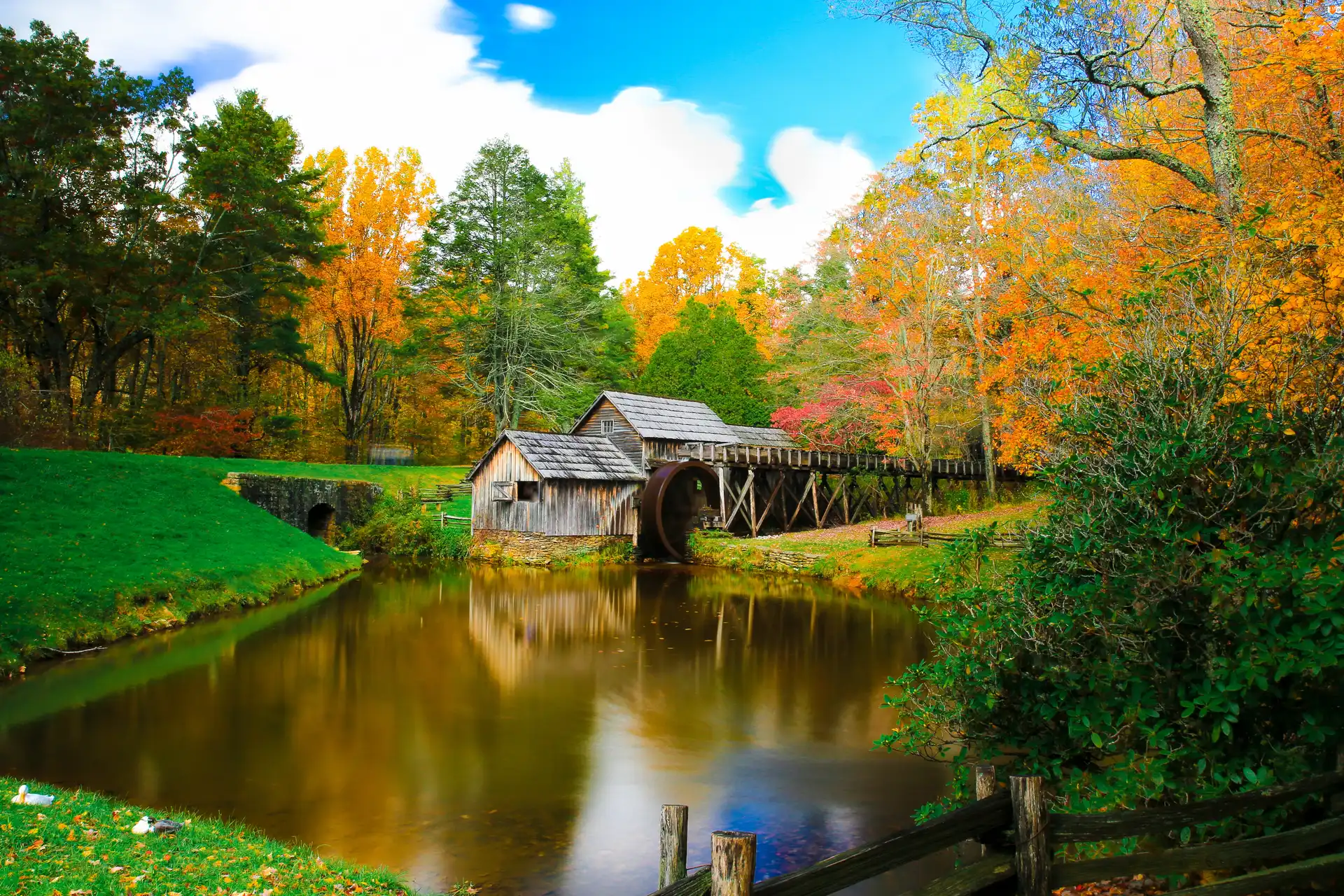 Jesień, Młyn, Rzeka
