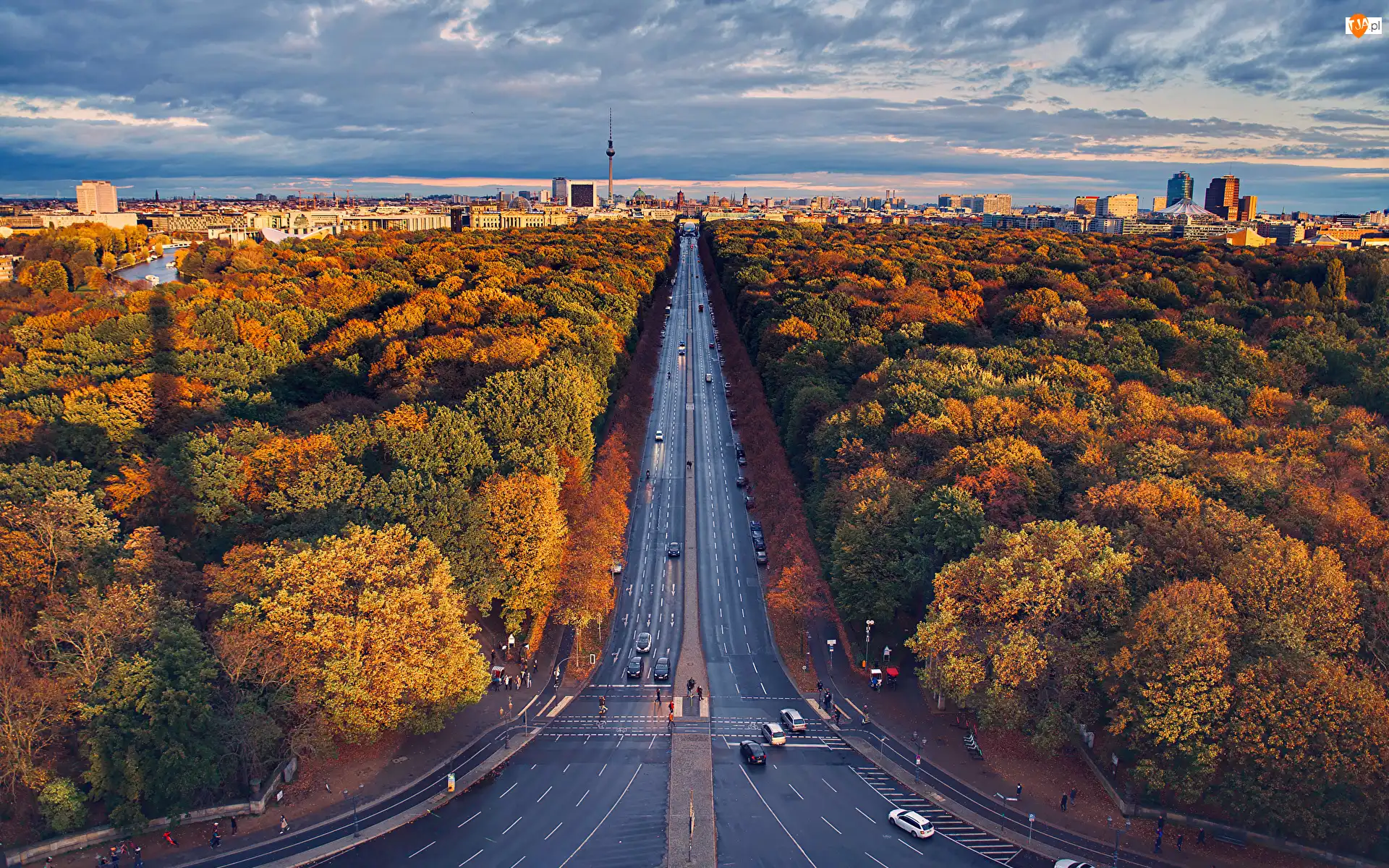 Autostrada, Droga, Niemcy, Jesień, Berlin, Las, Drzewa