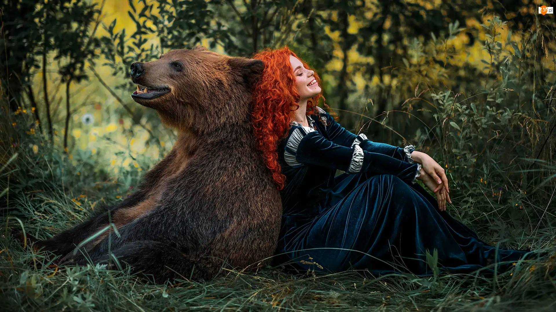 Kobieta, Niedźwiedź, Rudowłosa, Cosplayer, Merida Waleczna