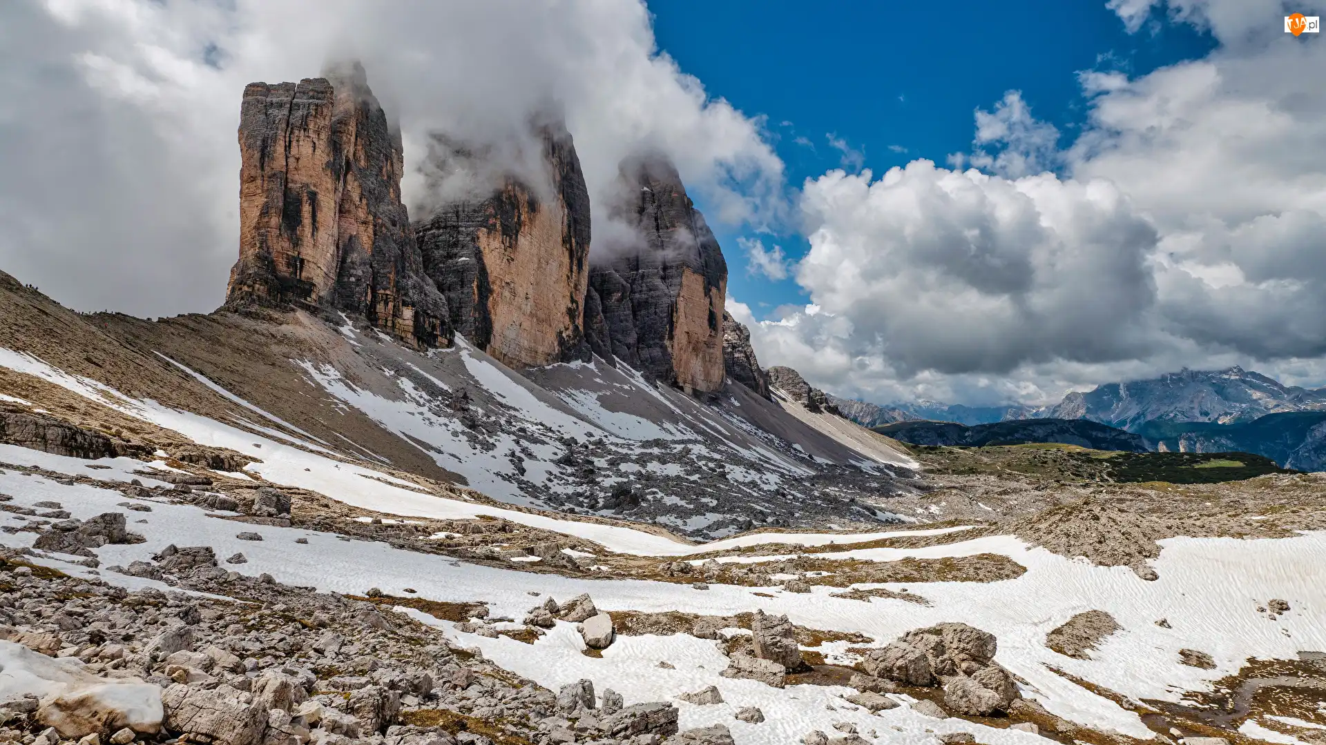 Góry, Dolomity, Chmury, Włochy, Białe, Tre Cime di Lavaredo, Pasmo górskie