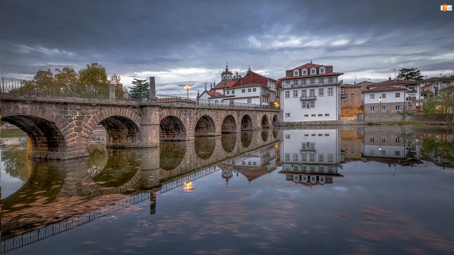 Most, Rzeka Tamega, Domy, Portugalia, Trajano Bridge, Chaves