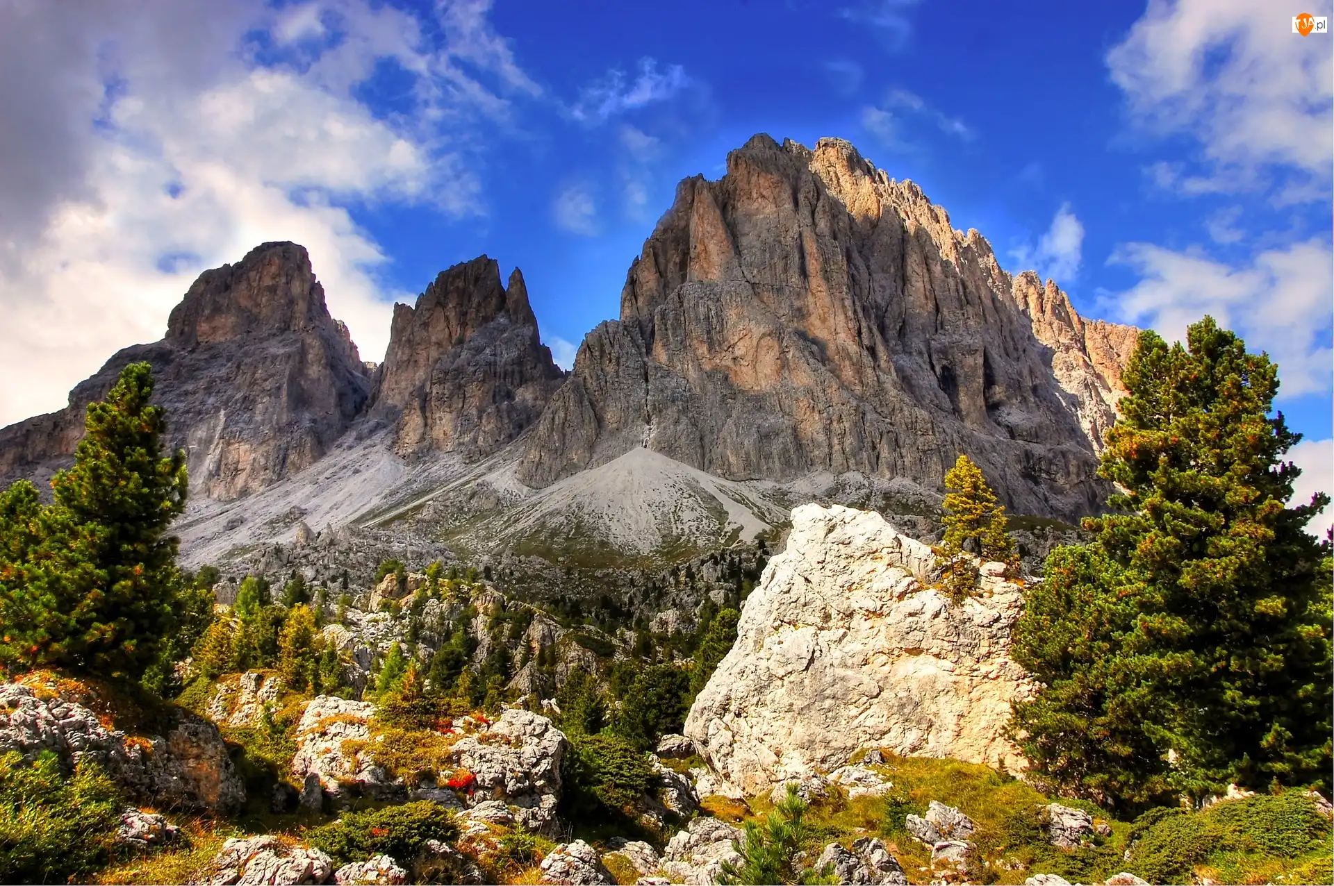 Masyw Sassolungo, Włochy, Góry, Dolomity