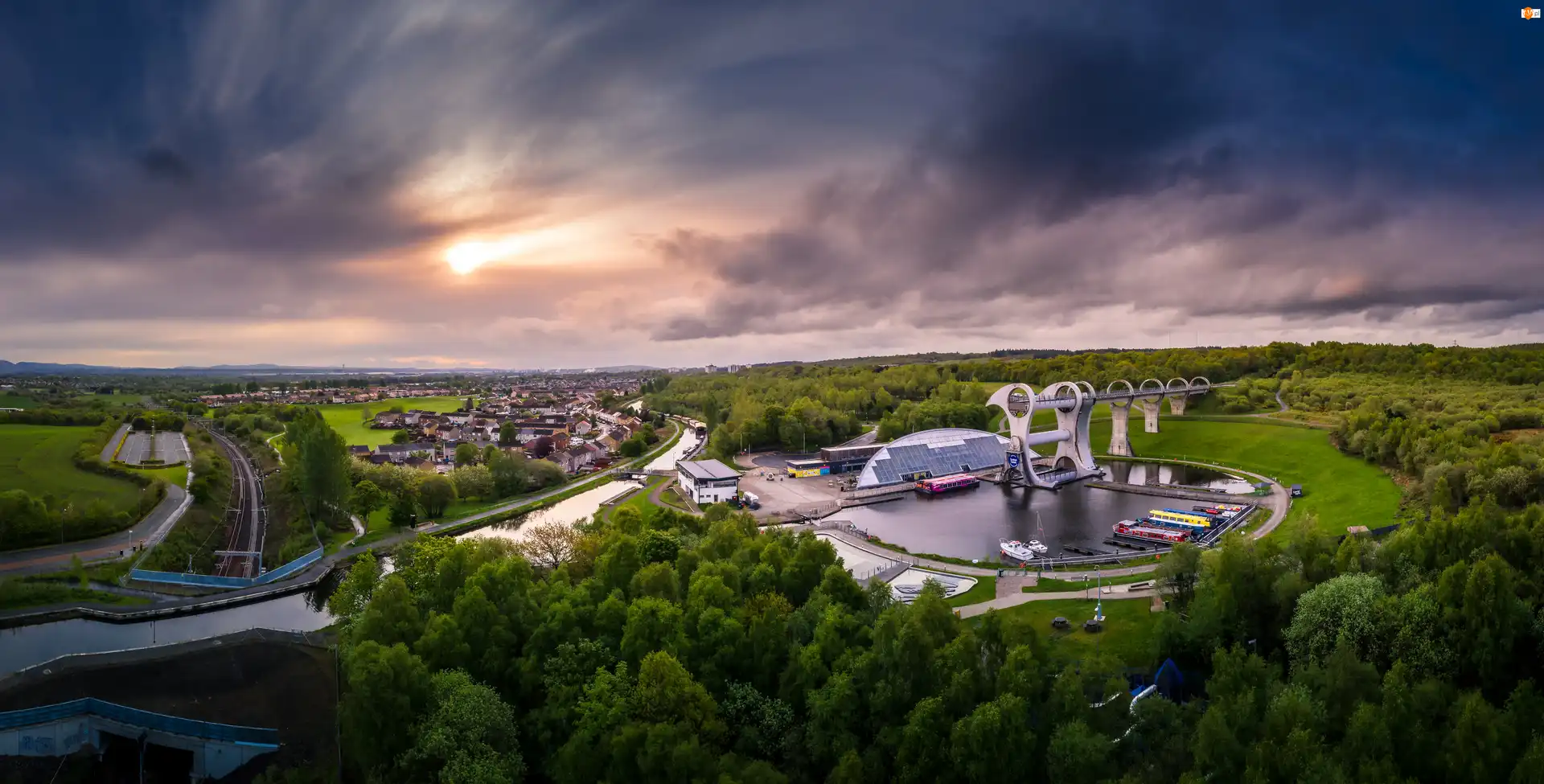 Szkocja, Drzewa, Wschód słońca, Łodzie, Rzeka, Jezioro, Śluza, Falkirk Wheel, Winda, Falkirk