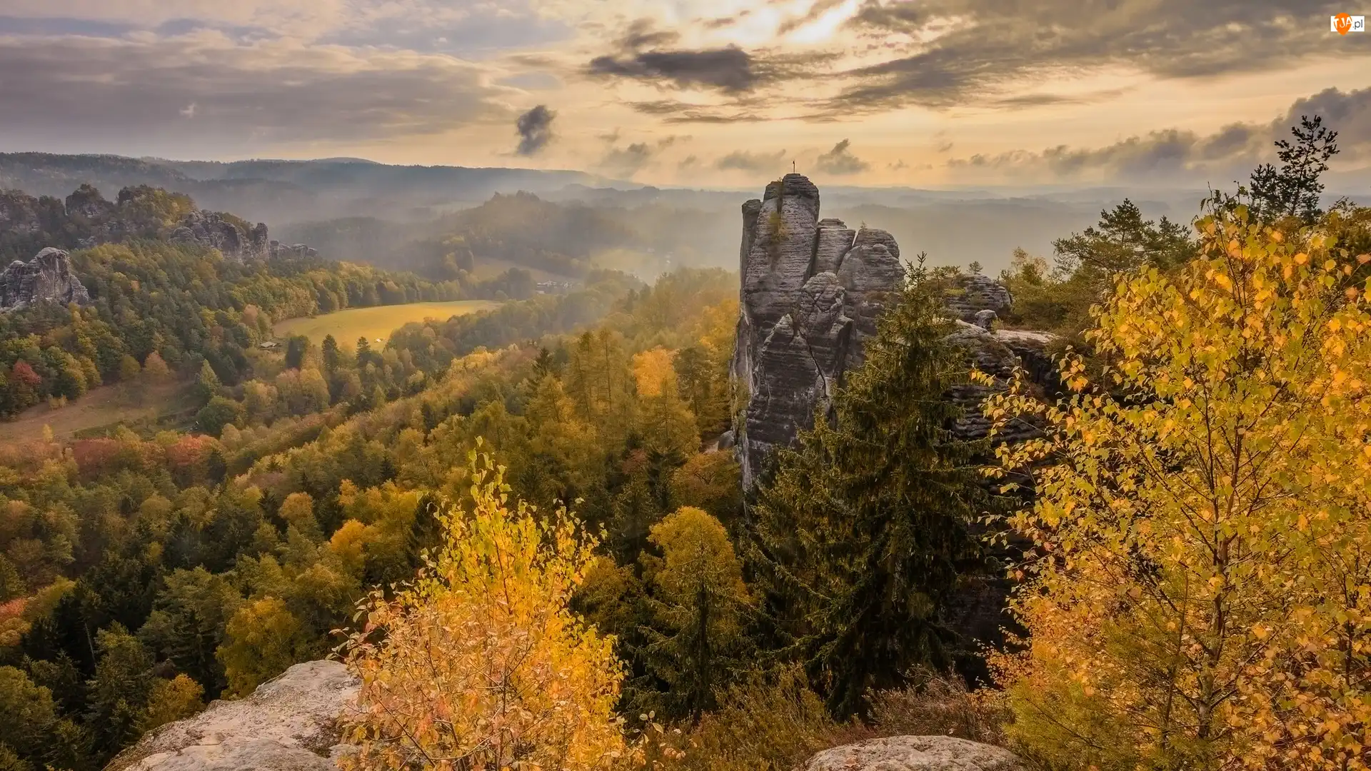 Park Narodowy Saskiej Szwajcarii, Jesień, Drzewa, Niemcy, Skały, Góry Połabskie