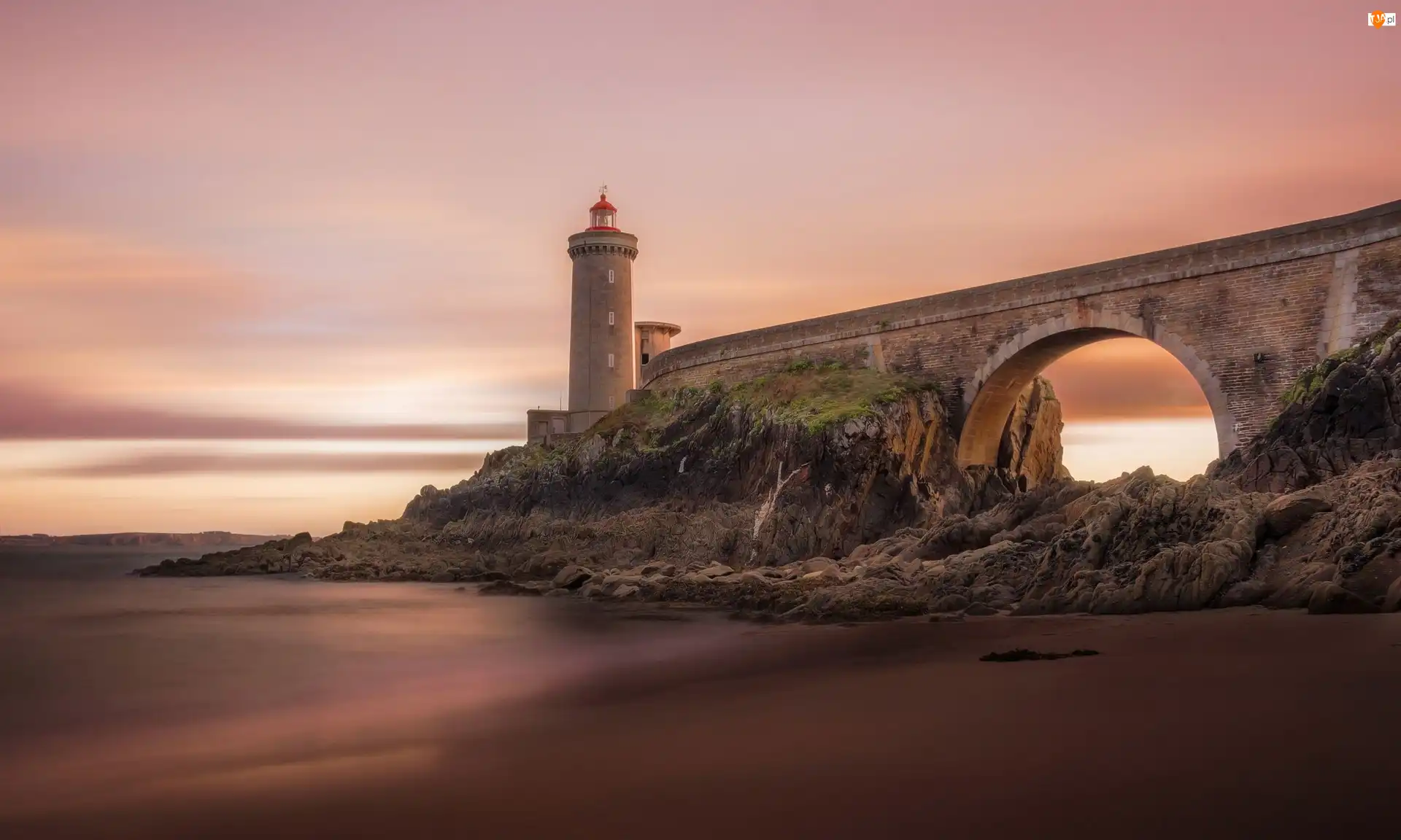 Plouzané, Mosty, Bretania, Francja, Latarnia morska Phare du Petit Minou