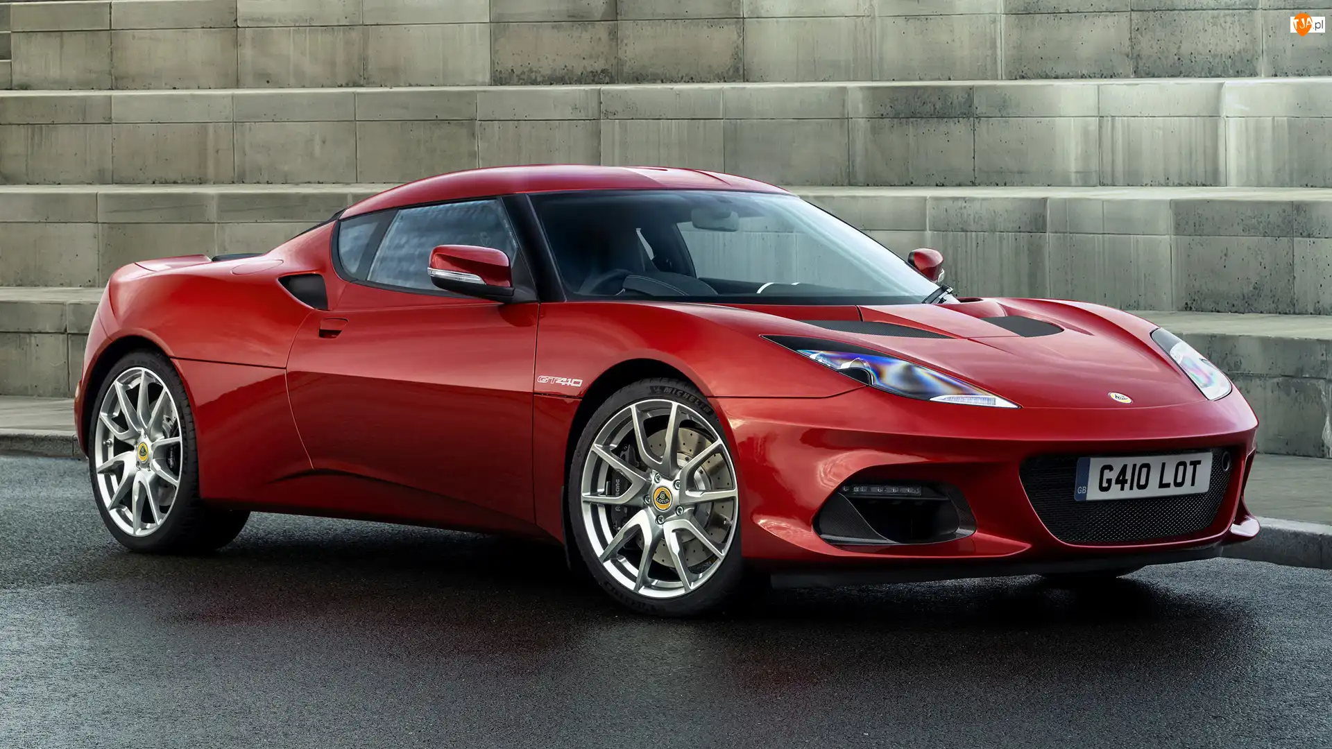 Lotus Evora GT410, Czerwony