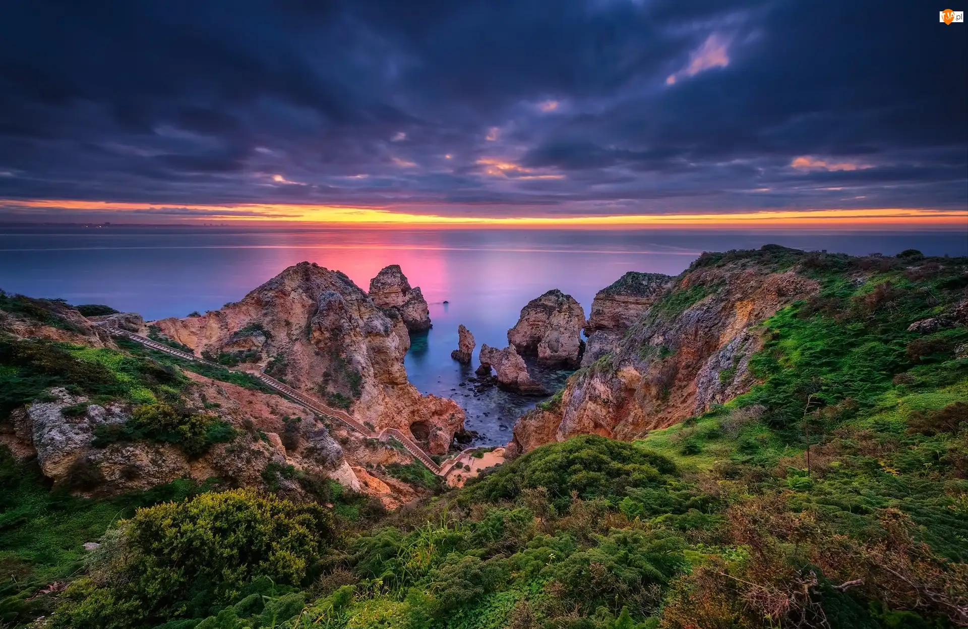 Region Algarve, Portugalia, Morze, Zachód słońca, Cypel Ponta da Piedade, Skały