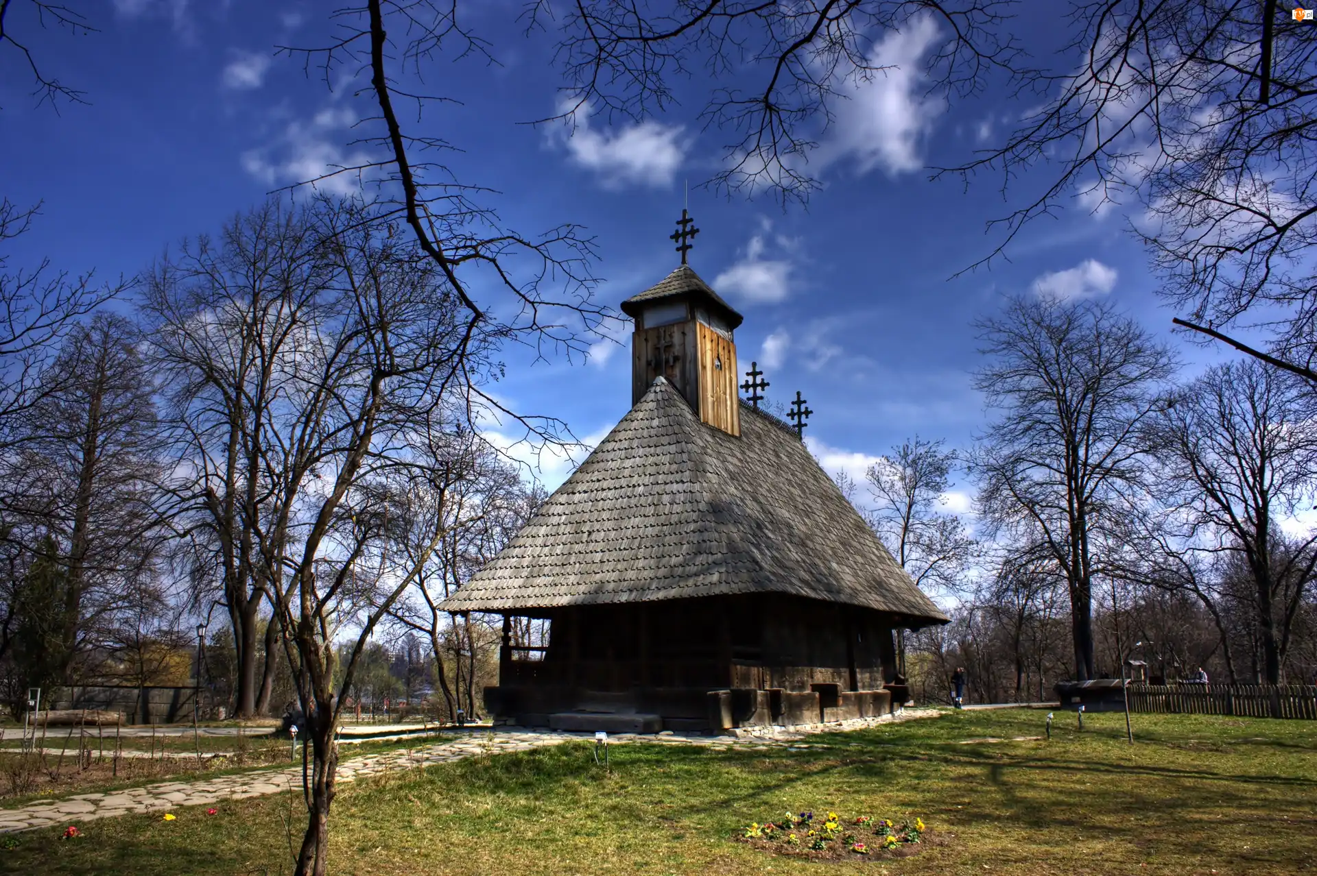 Cerkiew, Drewniana