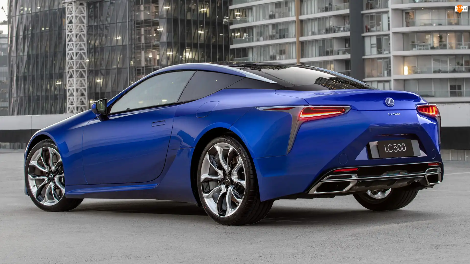 Lexus LC 500 Morphic Blue, Niebieski