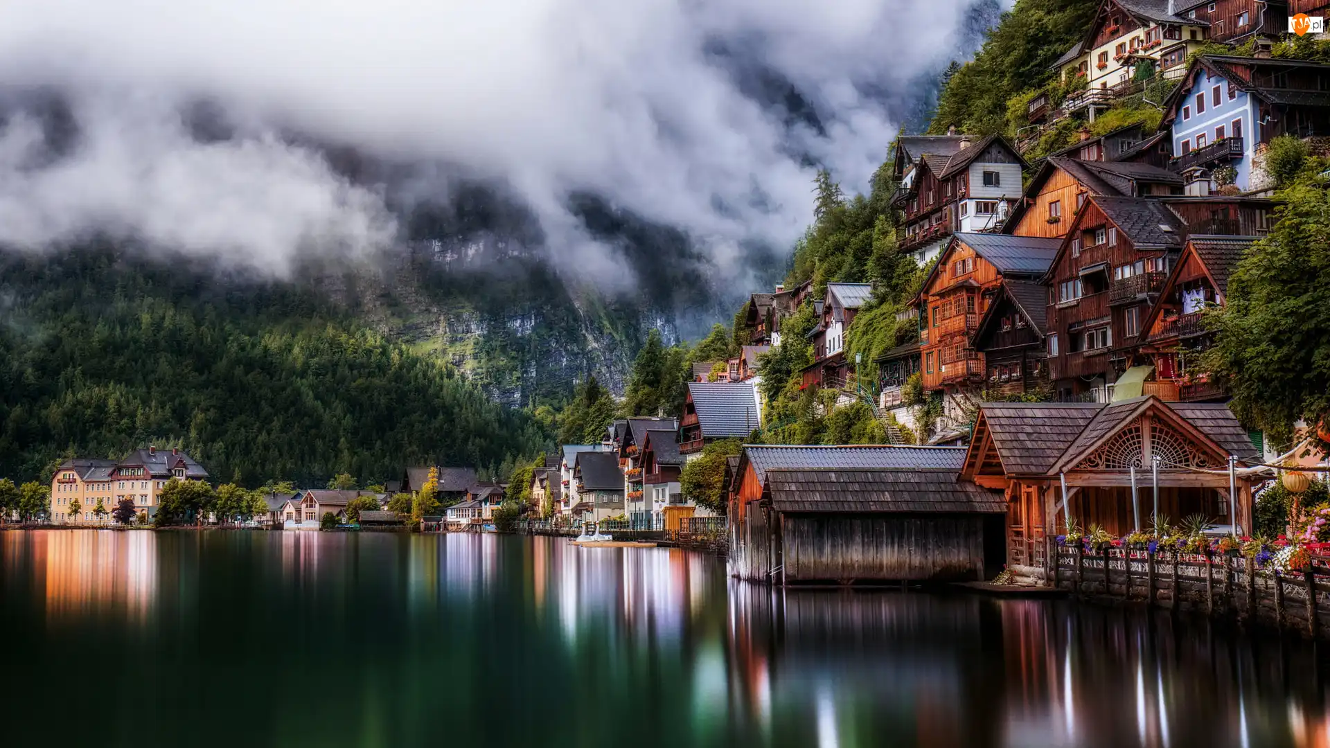 Domy, Austria, Hallstatt, Miasteczko, Jezioro Hallstattersee