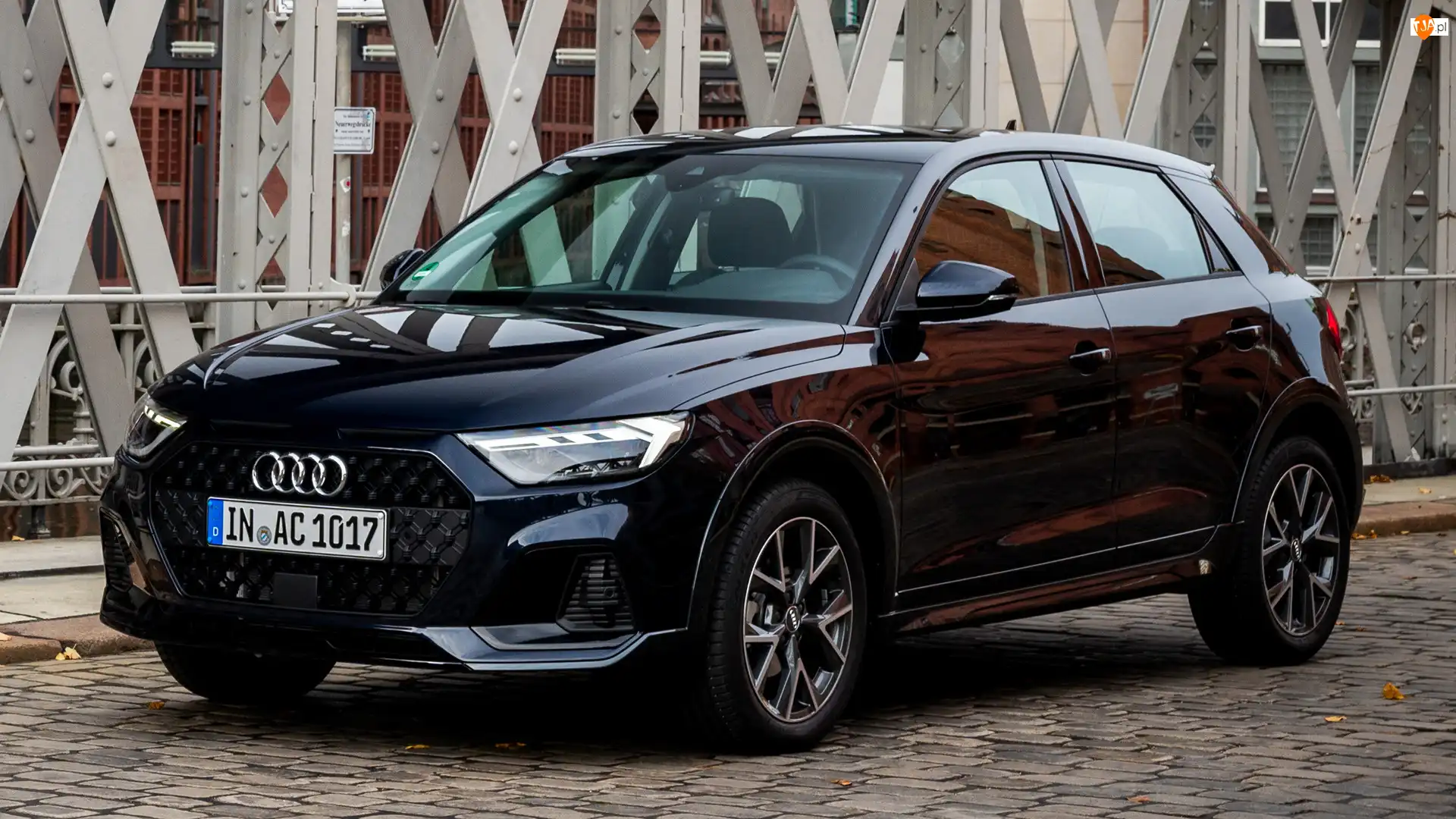 Audi A1 Citycarver, Czarne