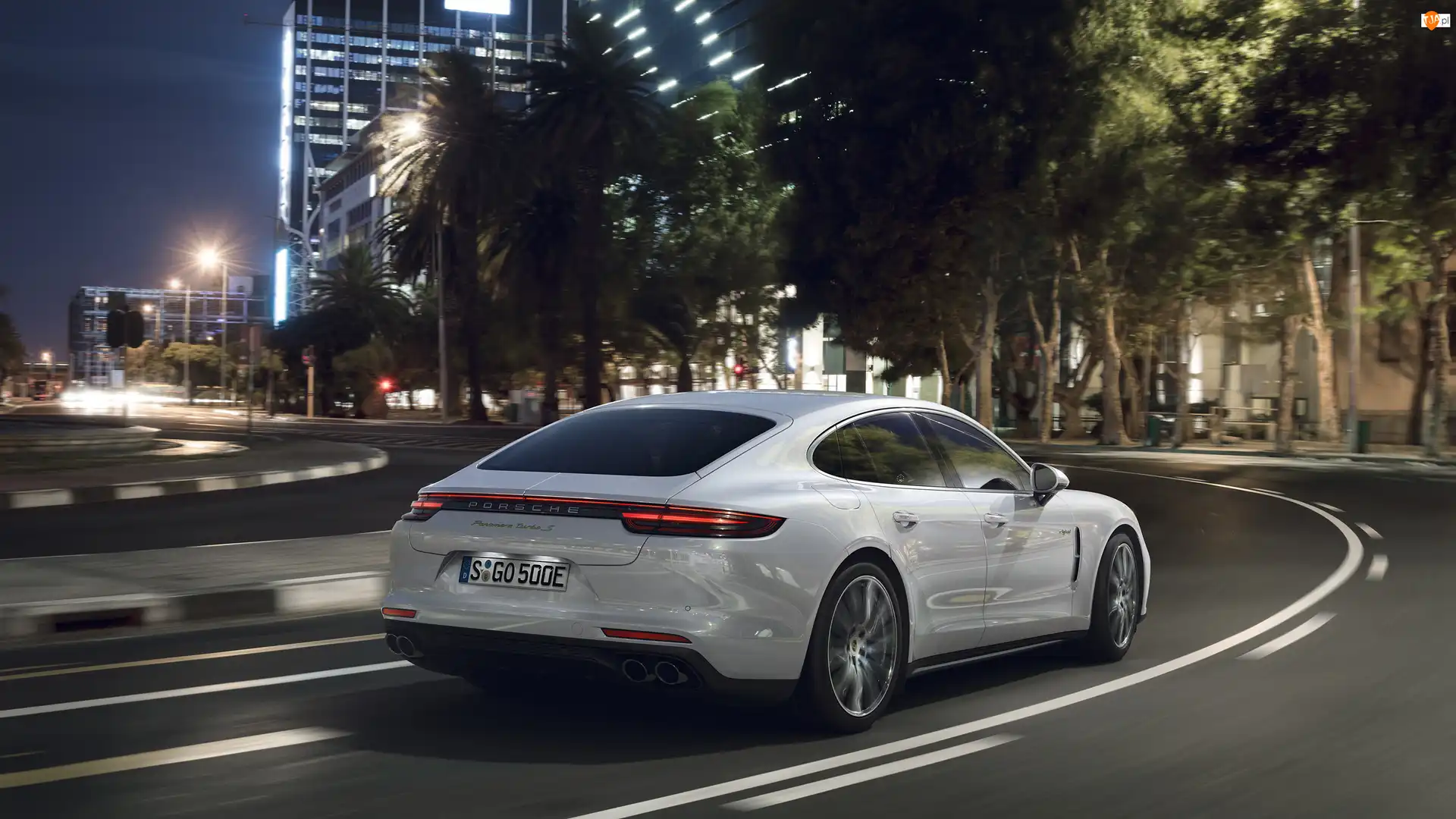 Ulica, Białe, Porsche Panamera Turbo S E-Hybrid, 2017