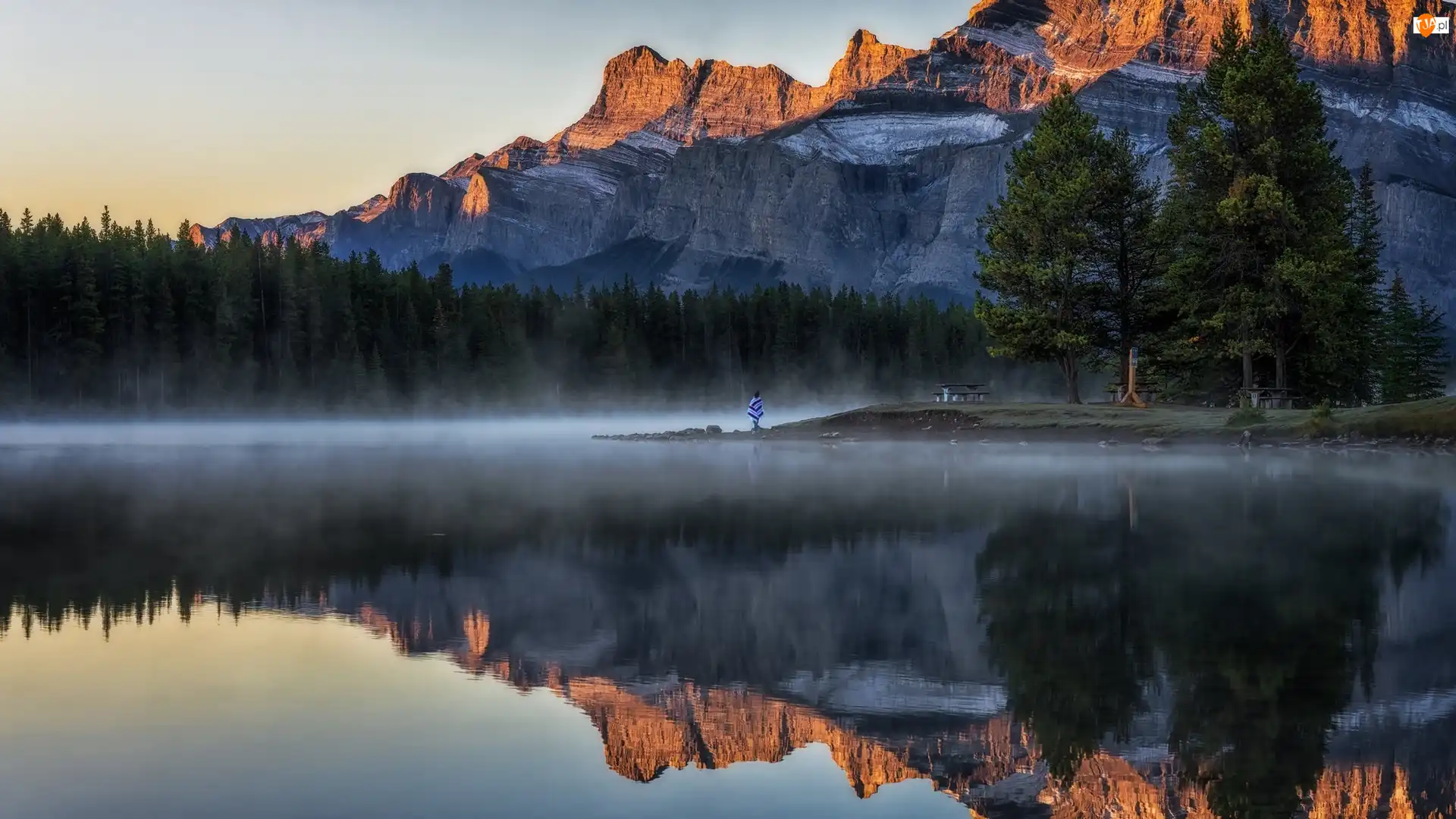 Odbicie, Góry, Mgła, Park Narodowy Banff, Jezioro, Drzewa, Kanada, Two Jack Lake