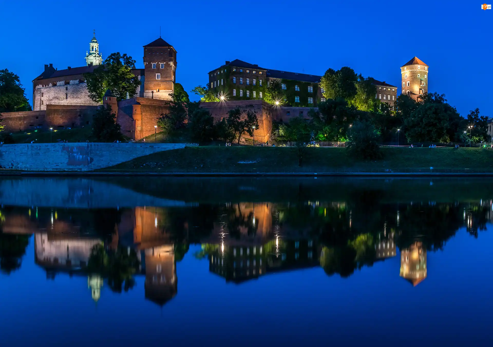 Kraków, Polska, Rzeka Wisła, Zamek Królewski na Wawelu, Wawel, Zabytek, Noc