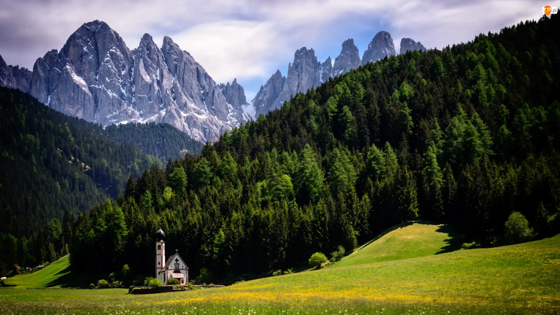 Las, Dolina Val di Funes, Włochy, Kościół św. Jana, Chmury, Góry Dolomity, Masyw Odle
