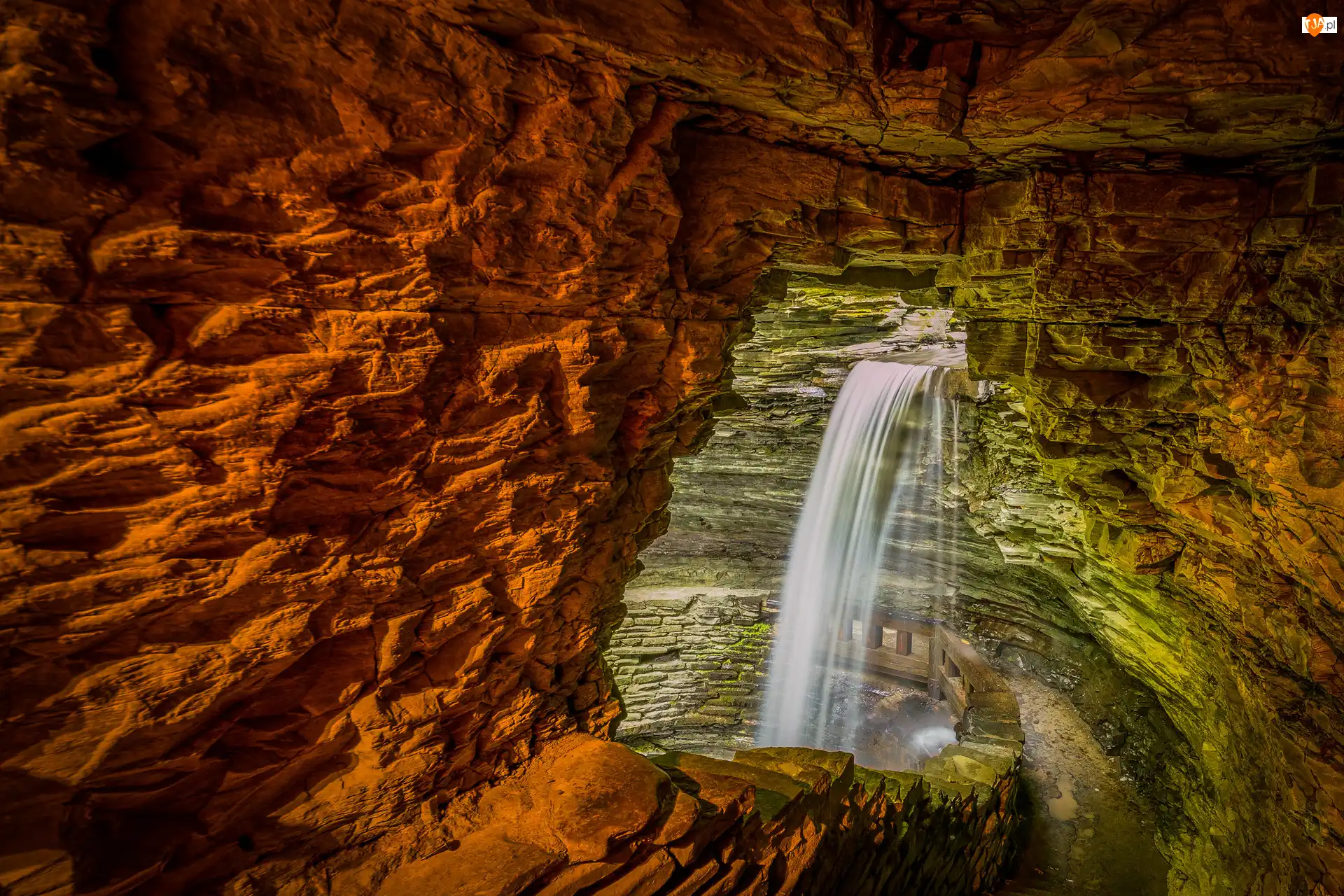 Skały, Watkins Glen State Park, Cavern Cascade, Stany Zjednoczone, Wodospad, Nowy Jork