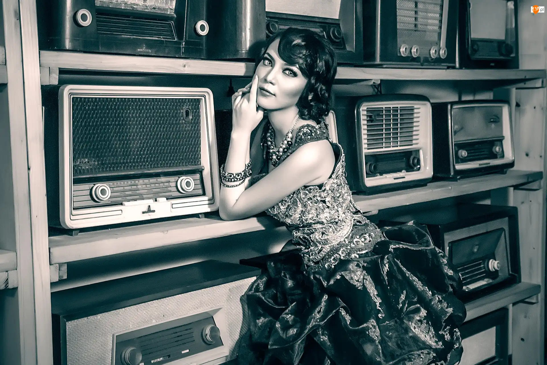 Radio, Kobieta, Radia