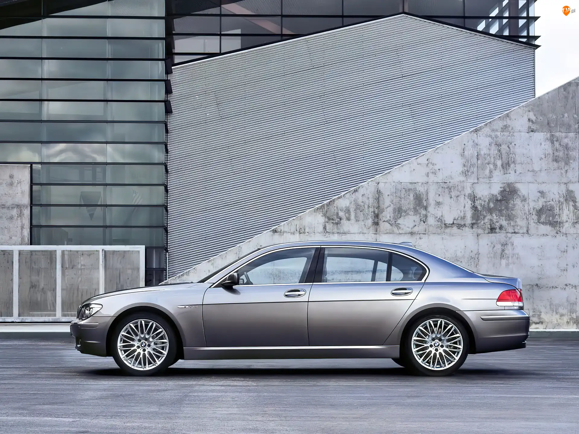 E65, Hala, BMW 7, Srebrne, Szkło