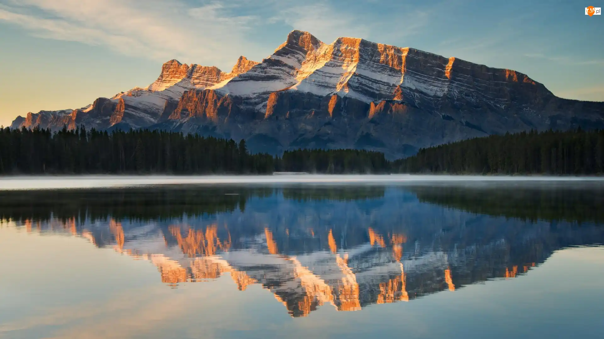 Odbicie, Kanada, Góra Mount Rundle, Las, Prowincja Alberta, Jezioro Two Jack Lake, Mgła, Park Narodowy Banff
