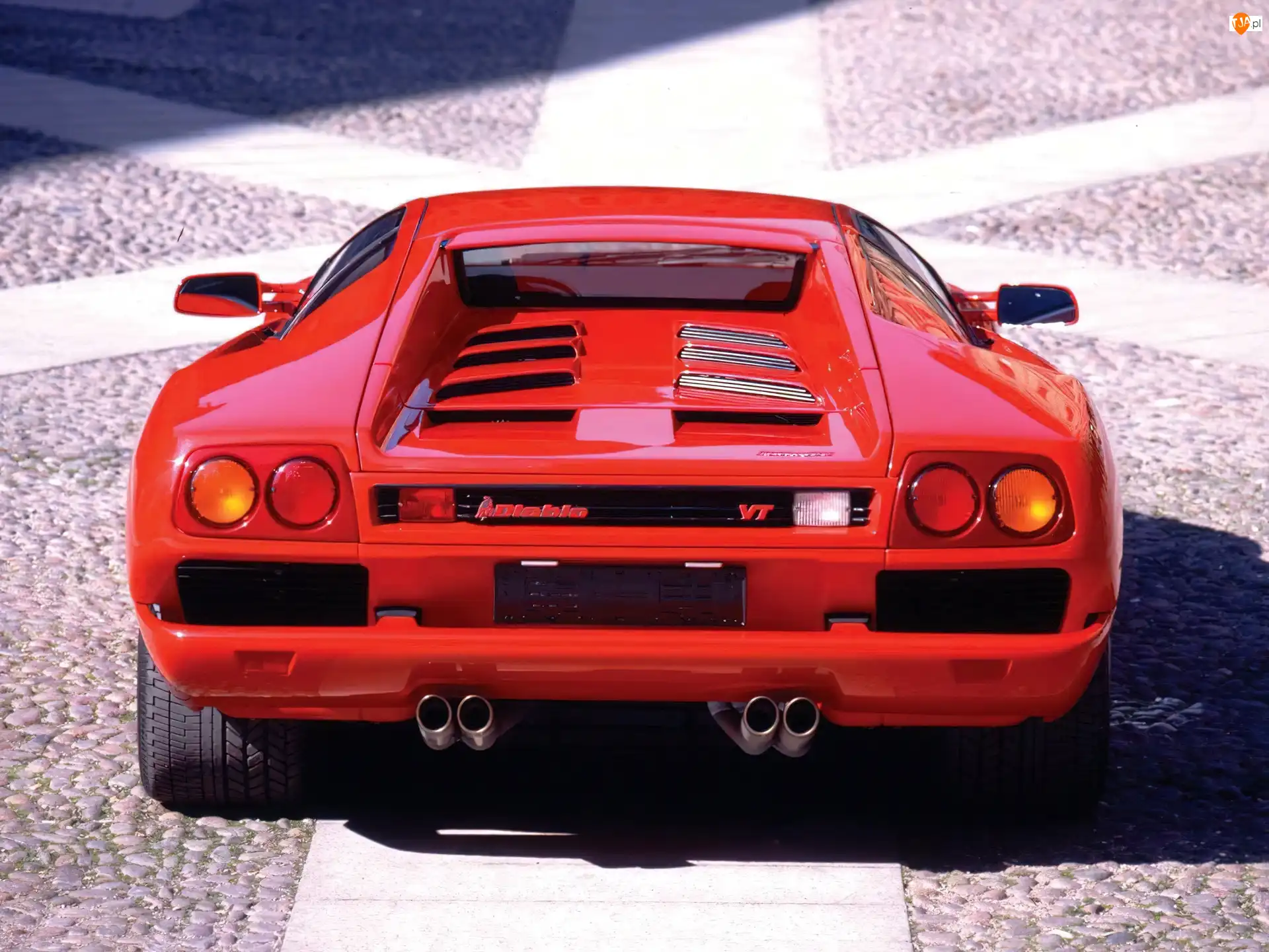 Wydechowy, Lamborghini Diablo, VT, Układ