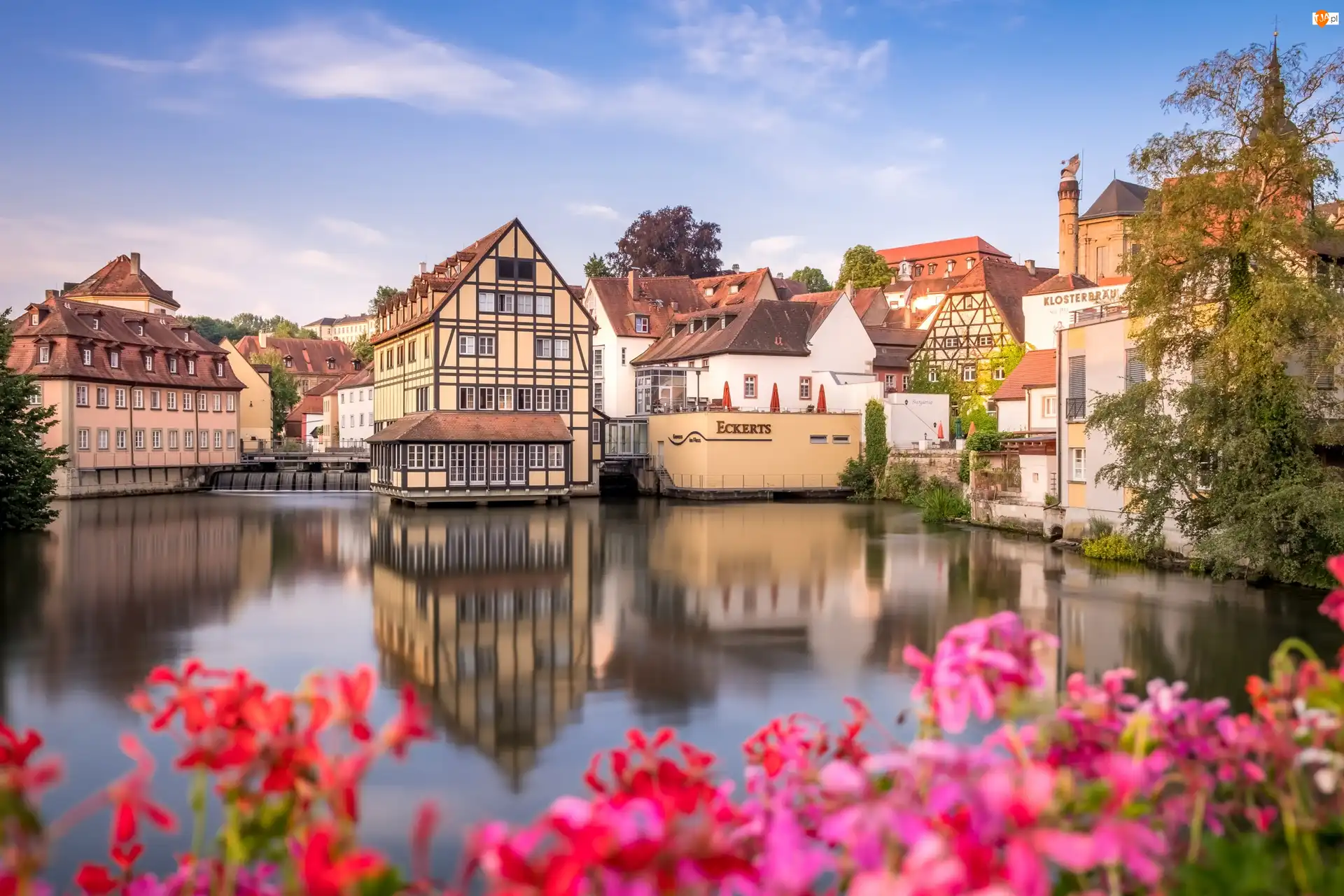 Domy, Rzeka Regnitz, Bamberg, Niemcy, Hotel Nepomuk, Bawaria