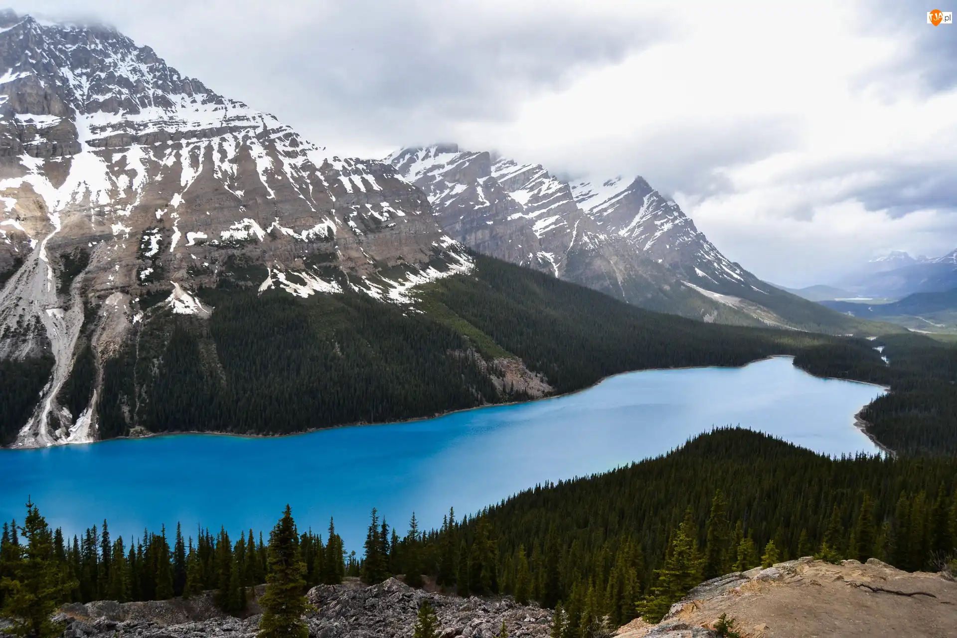 Kanada, Skały, Chmury, Lasy, Jezioro, Park Narodowy Banff, Góry, Peyto Lake, Drzewa, Alberta