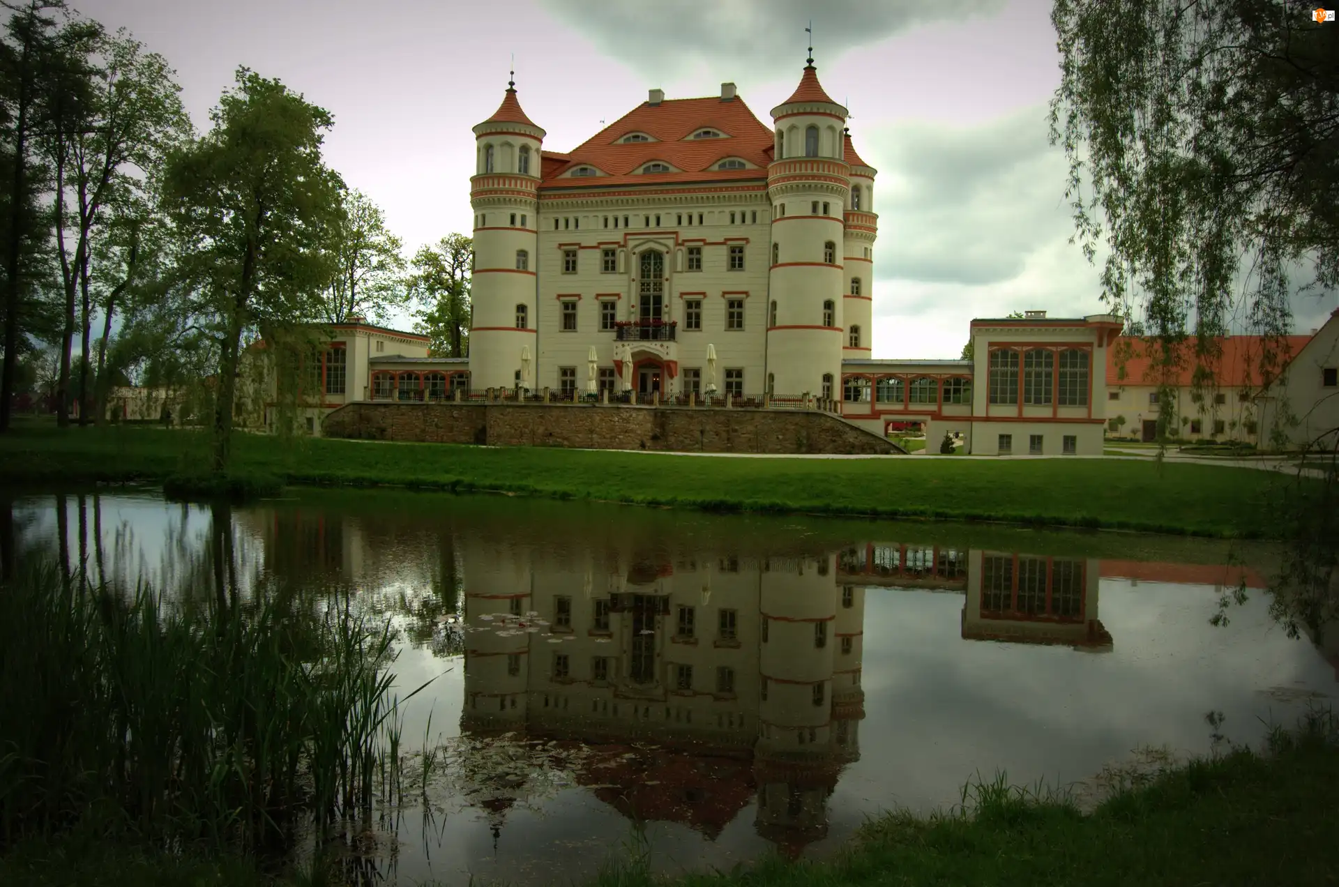 Odbicie, Pałac, Wojanów, Woda