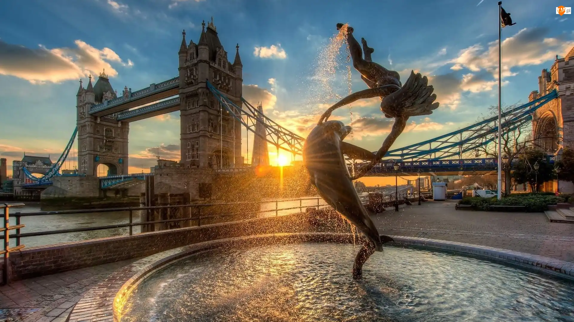 Londyn, Anglia, Fontanna Girl with a Dolphin Fountain, Rzeka Tamiza, Wschód słońca, Most Tower Bridge