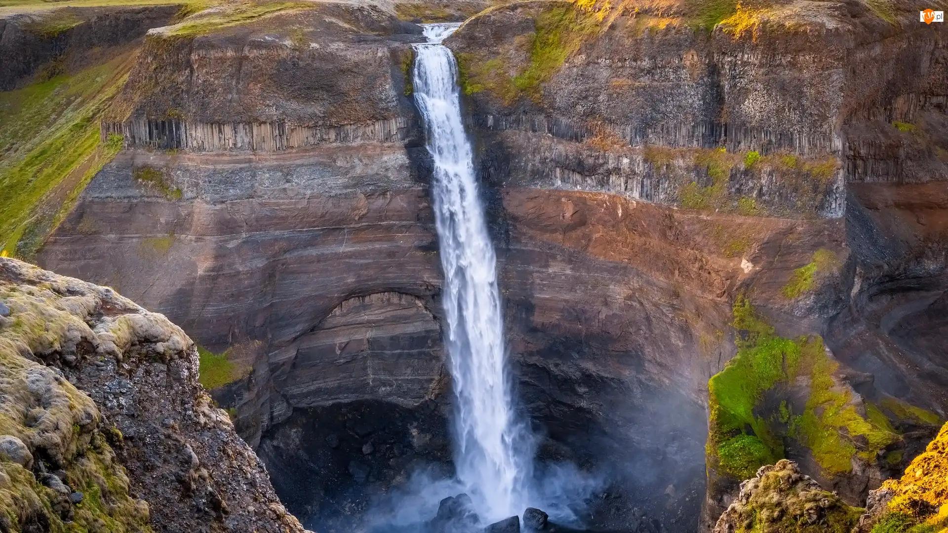 Islandia, Wodospad, Haifoss, Skały