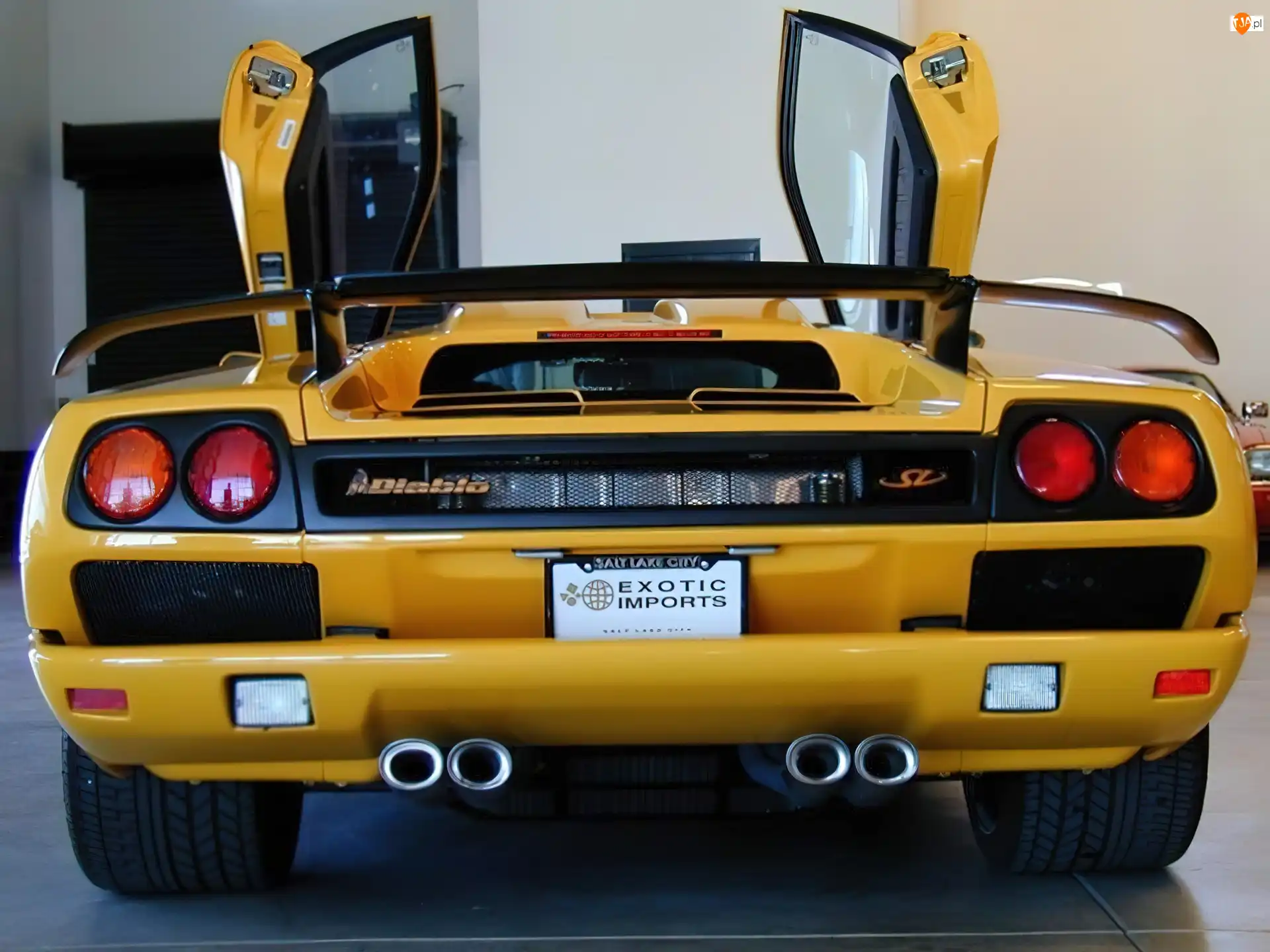 Lamborghini Diablo SV, Tył