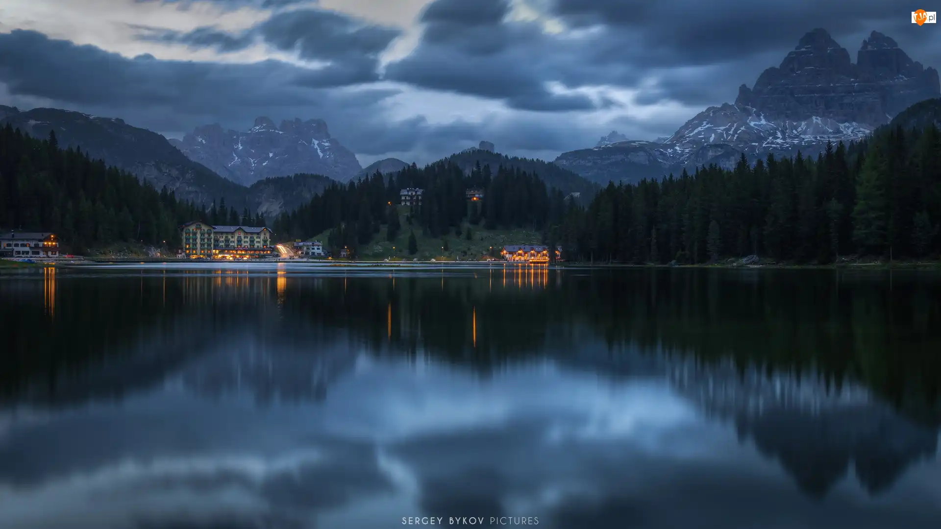 Włochy, Domy, Cortina dAmpezzo, Grand Hotel Misurina, Dolomity, Góry, Misurina Lake, Jezioro, Hotel, Region Cadore