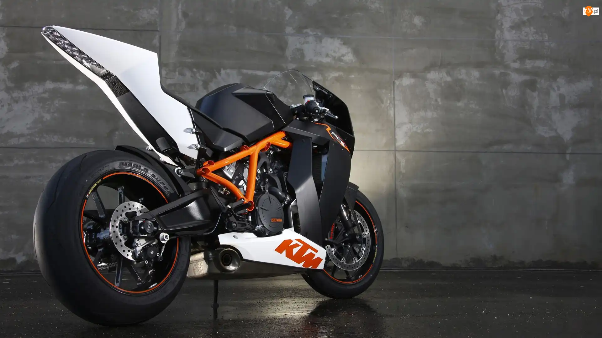 KTM RC8, Motocykl