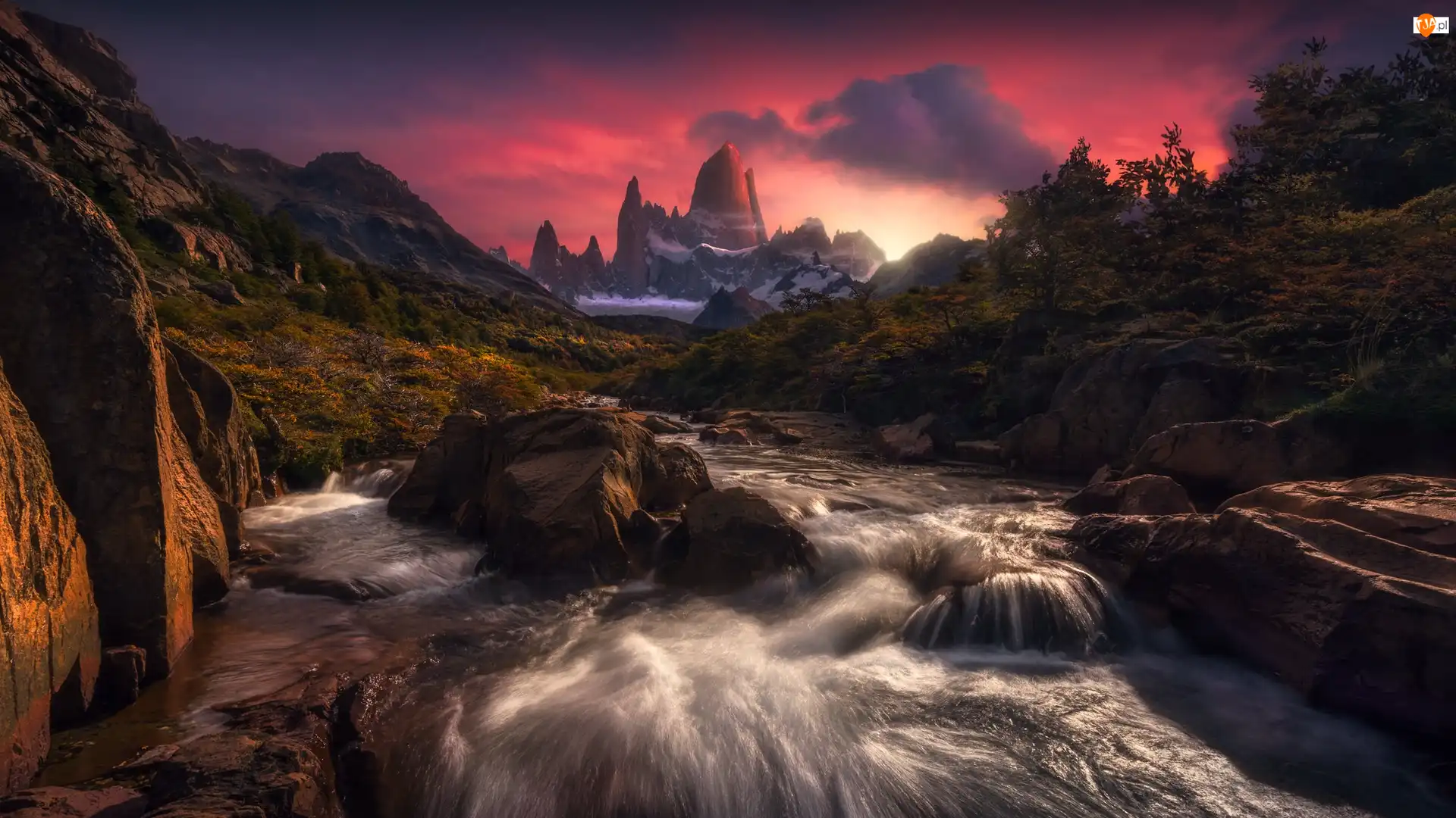 Skały, Rzeka, Jesień, Rwąca, Patagonia, Argentyna, Fitz Roy, Góra, Park Narodowy Los Glaciares, Roślinność