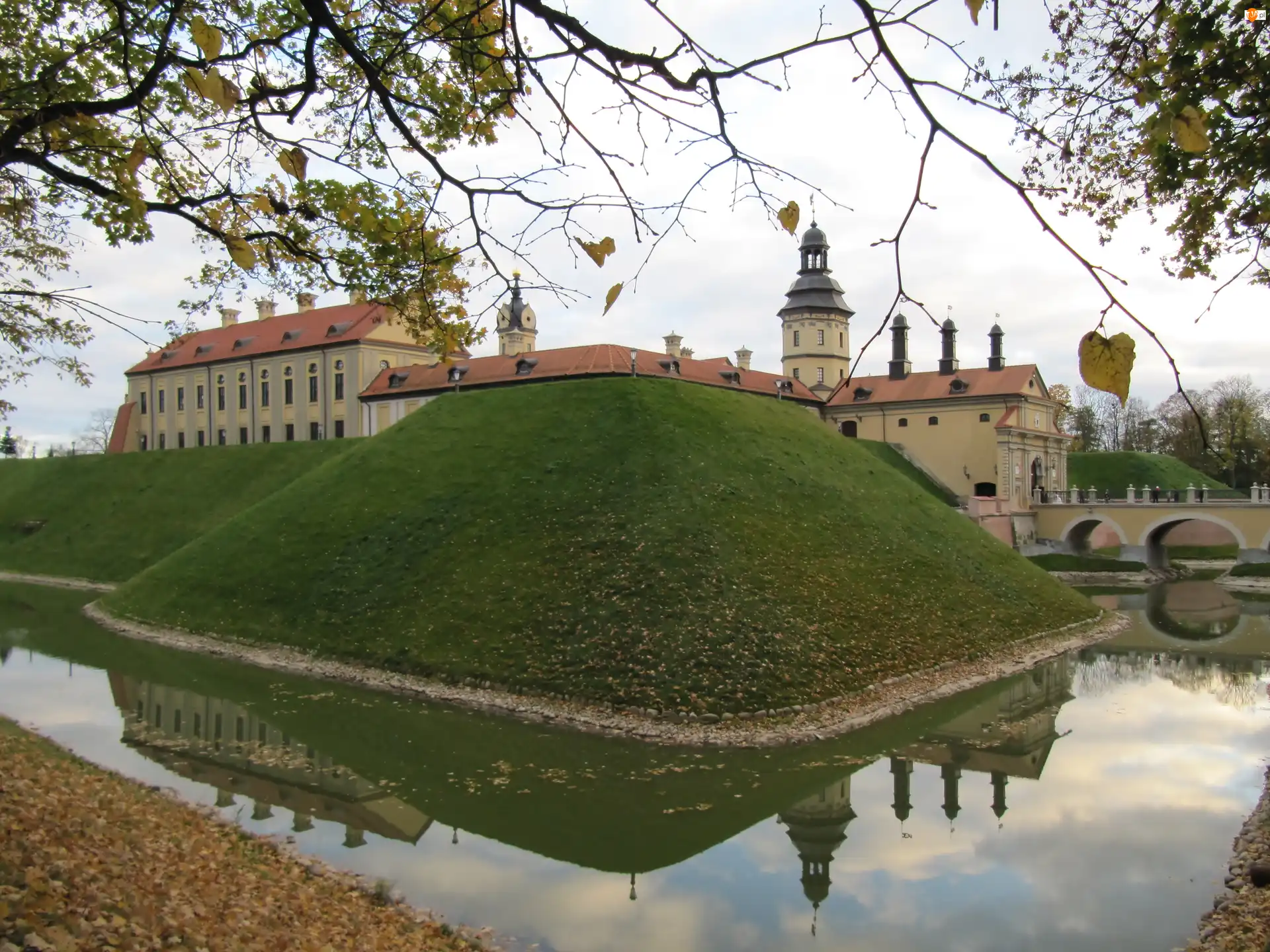 Zamek, Nieśwież, Wały, Most, Radziwiłłów, Fosa