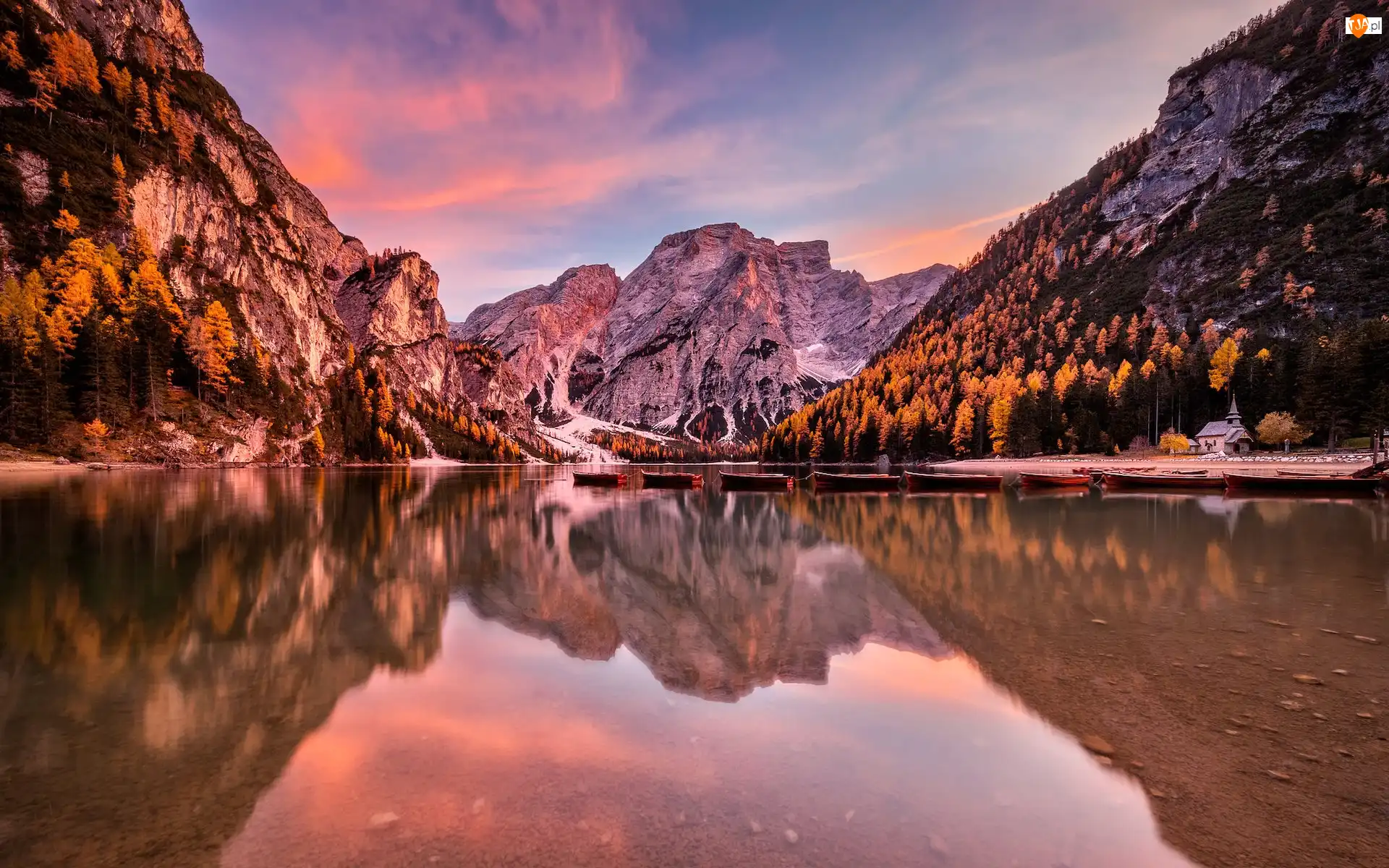 Włochy, Dolomity, Region Trentino, Croda del Becco, Odbicie, Jezioro, Lago di Braies, Góry, Szczyt