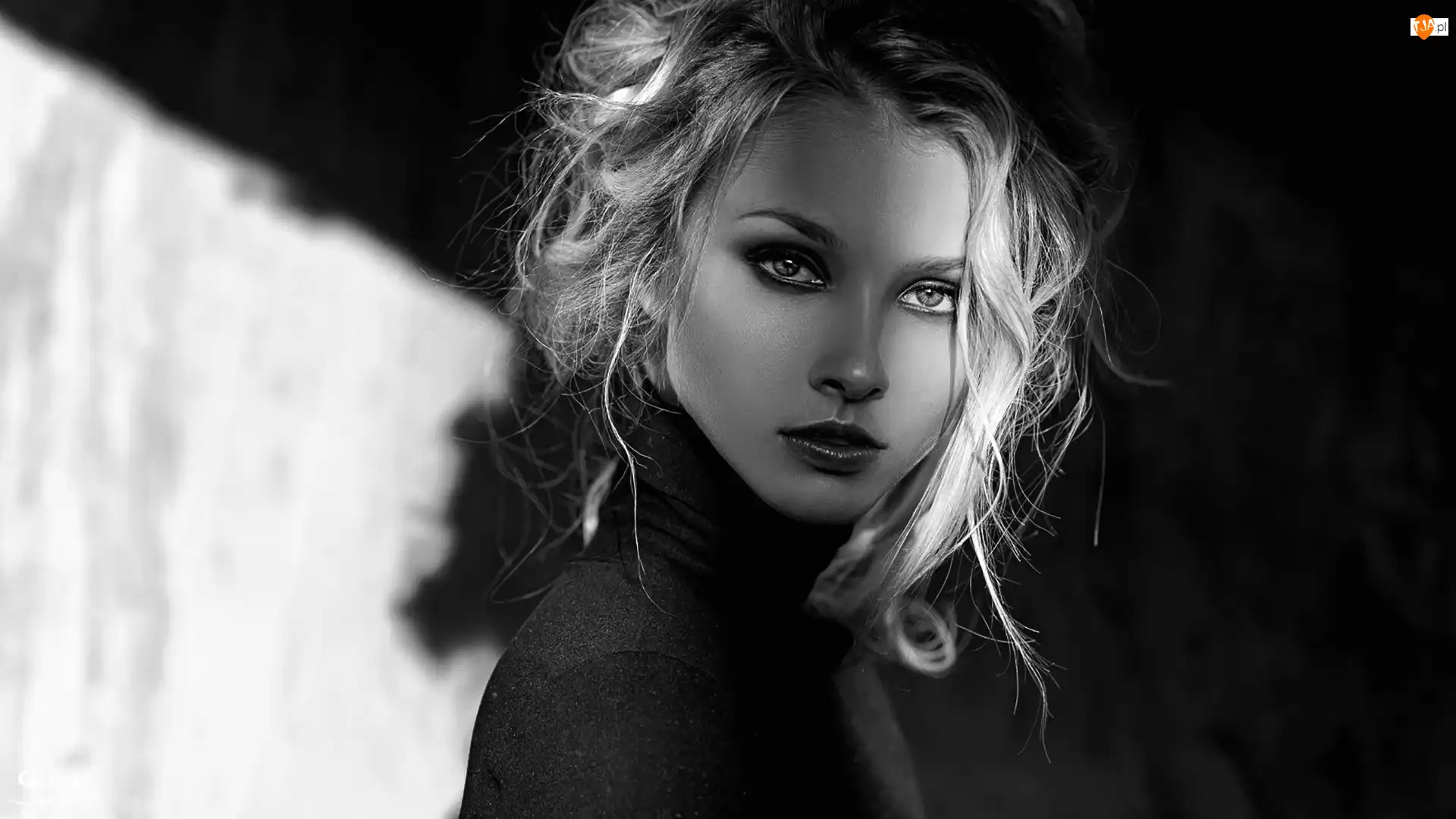 Czarno-Białe, Alice Tarasenko