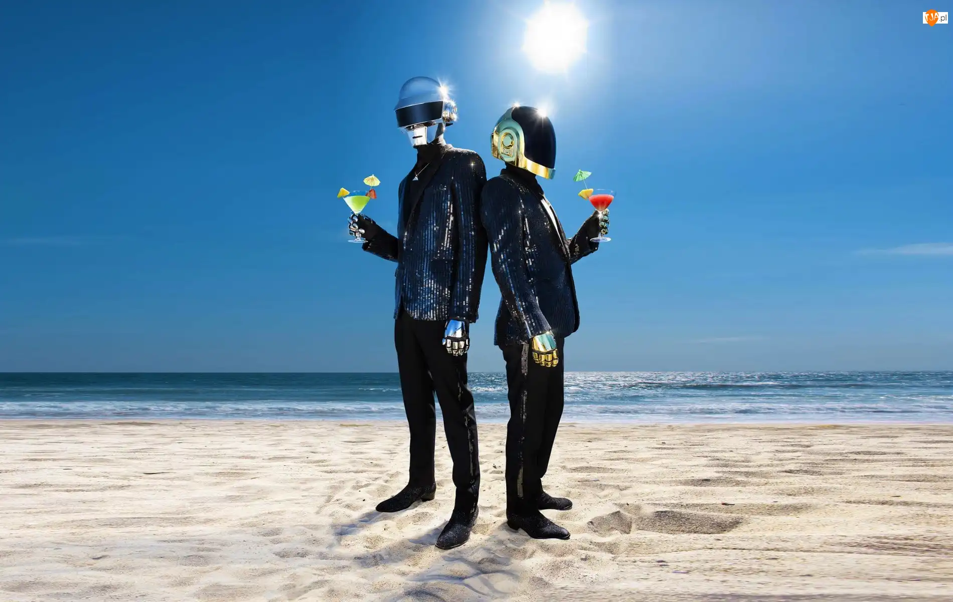 plaża, drinki, muzyka, Daft Punk, słońce