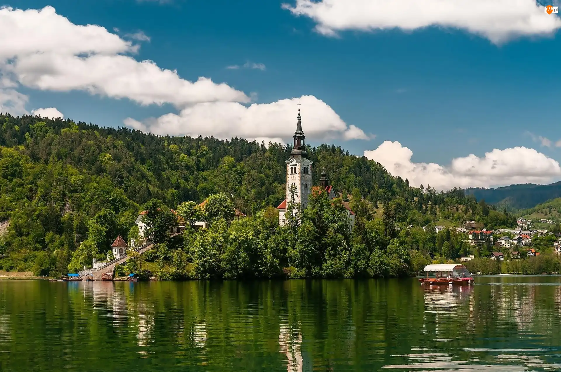 Słowenia, Jezioro Bled, Domy, Góry, Kościół, Łódki