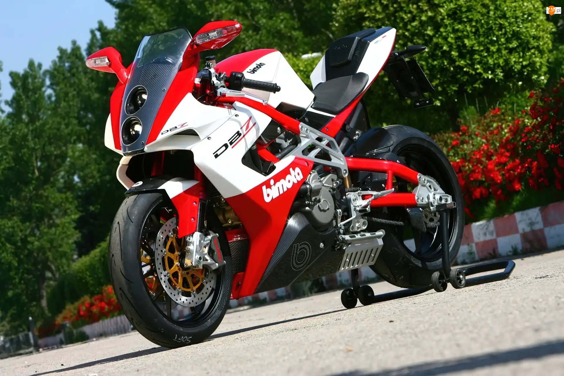 Motor, czerwono-biały