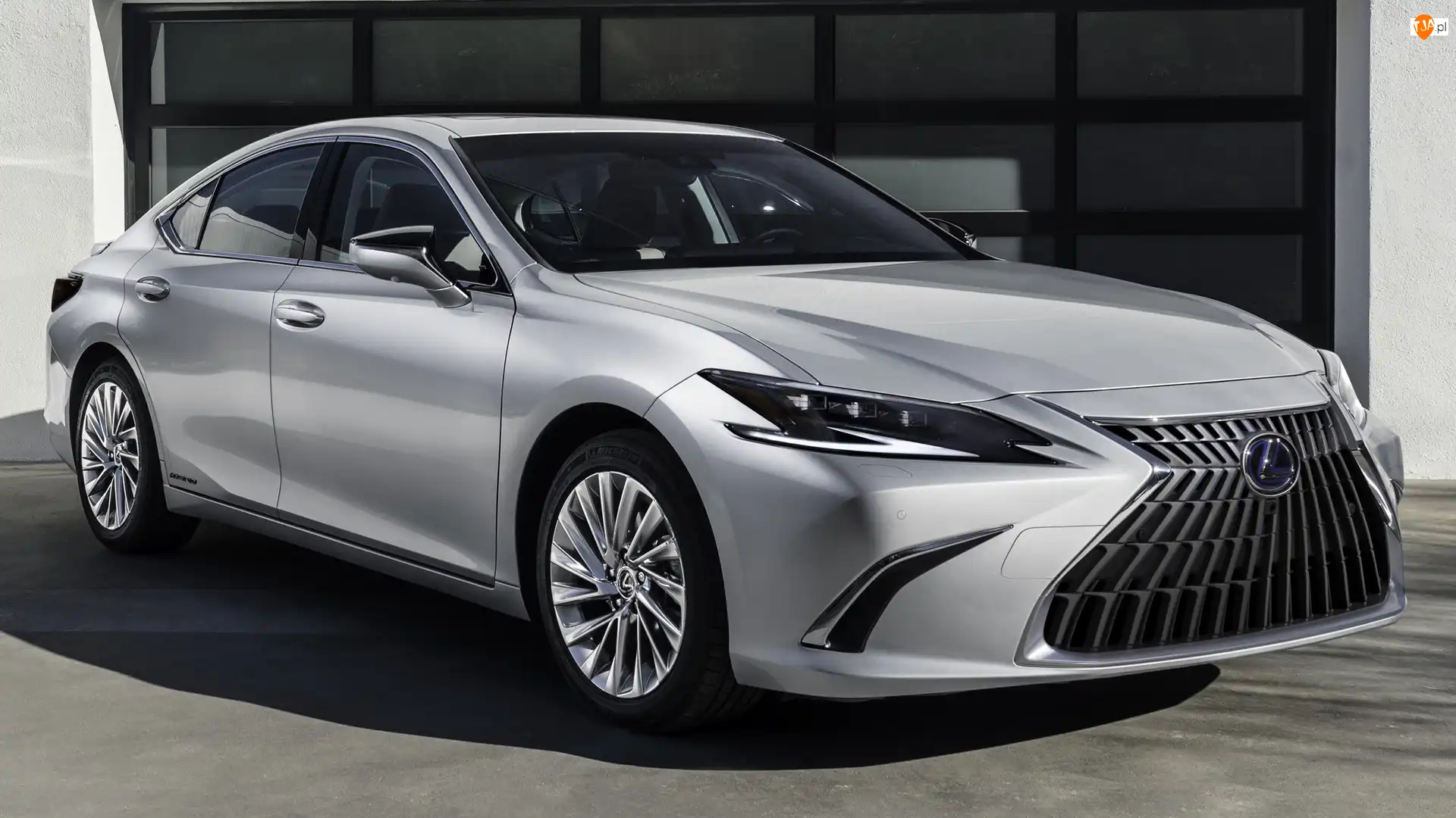 2021, Lexus ES, Hybryda