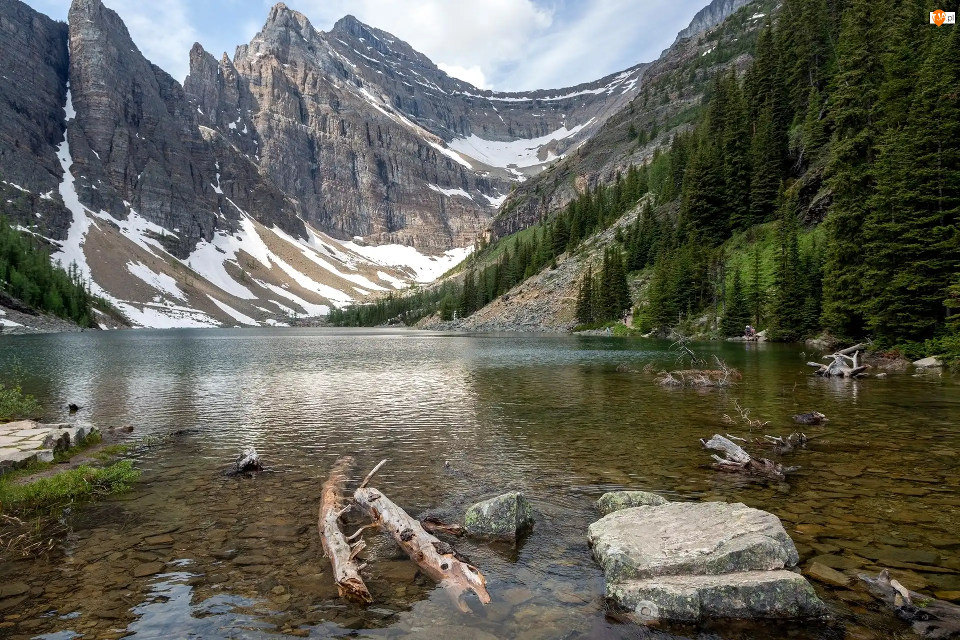 Śnieg, Góry, Drzewa, Prowincja Alberta, Jezioro Agnes, Kamienie, Kanada, Park Narodowy Banff