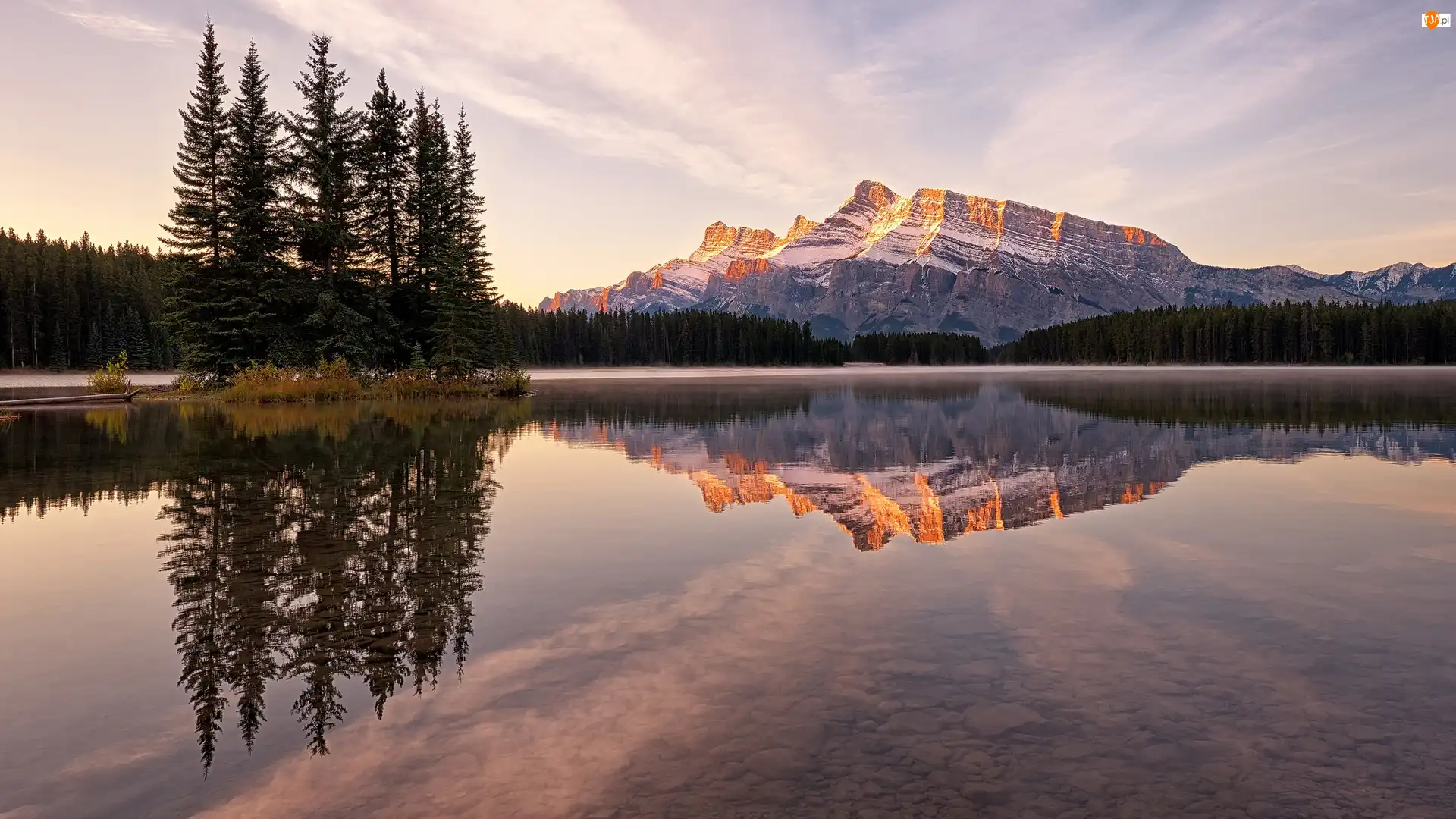 Kanada, Mount Rundle, Prowincja Alberta, Drzewa, Park Narodowy Banff, Jezioro, Two Jack Lake, Góry, Odbicie